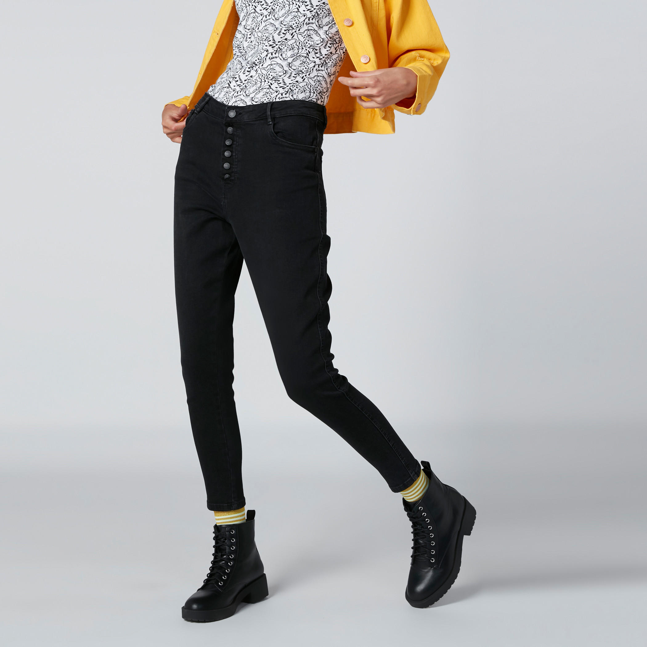بنطال جينز عالي الخصر بزر إغلاق-women-clothing-bottoms-jeans-image-3