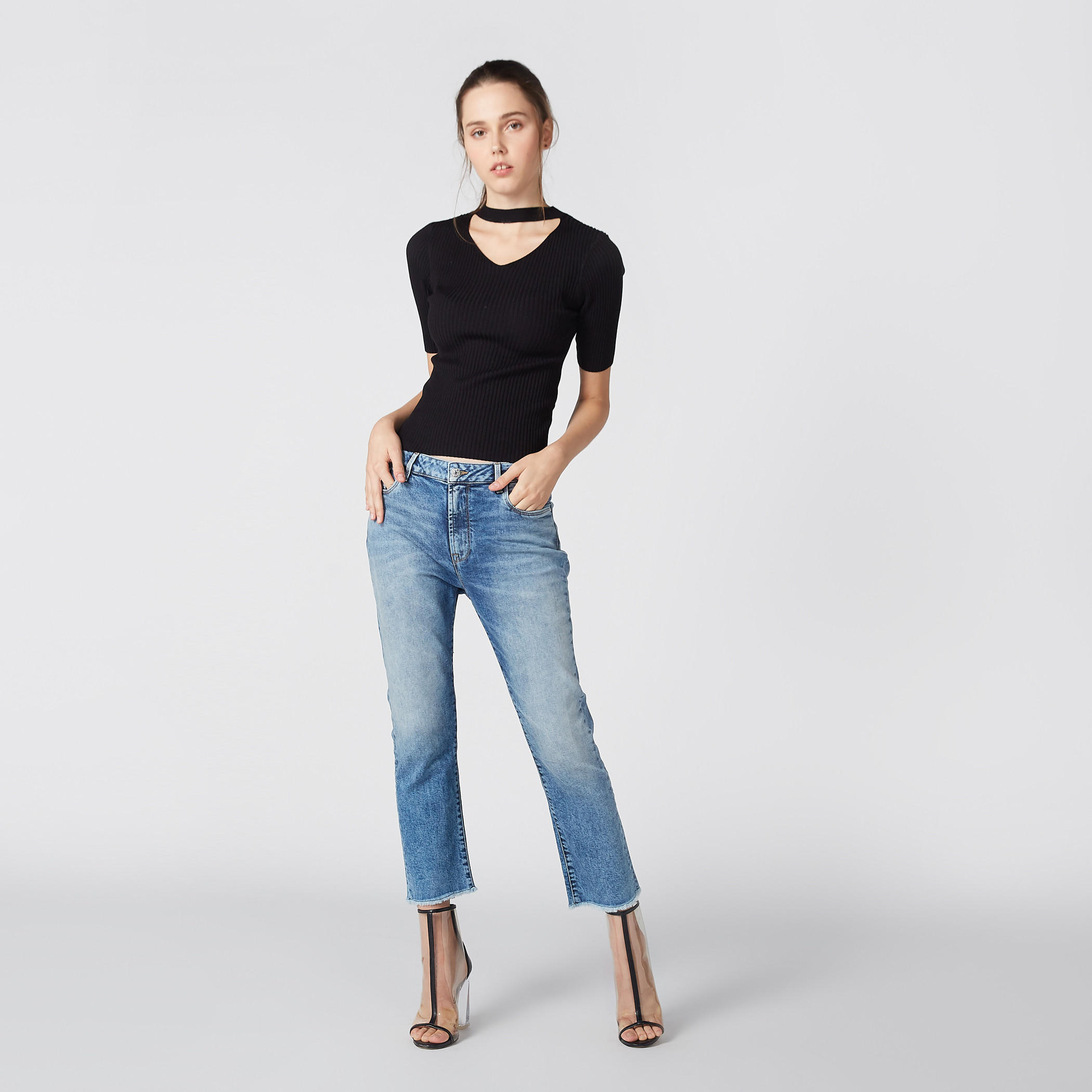 بنطال جينز بقصّة مستقيمة وجيوب-women-clothing-bottoms-jeans-image-1