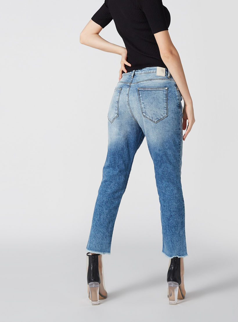 بنطال جينز بقصّة مستقيمة وجيوب-women-clothing-bottoms-jeans-image-2