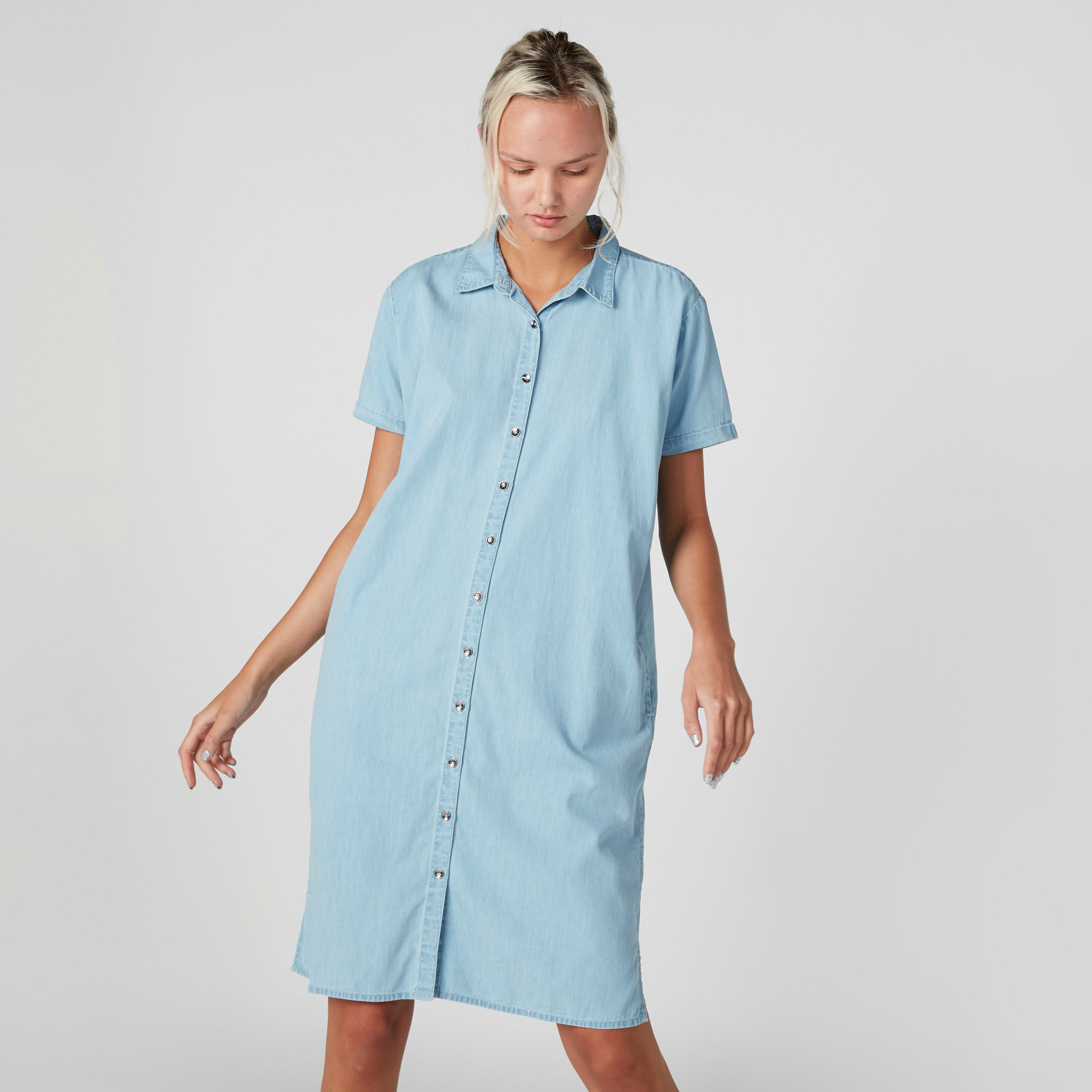 فستان قميص بأكمام قصيرة وأزرار وجيوب-women-clothing-dresses-image-3