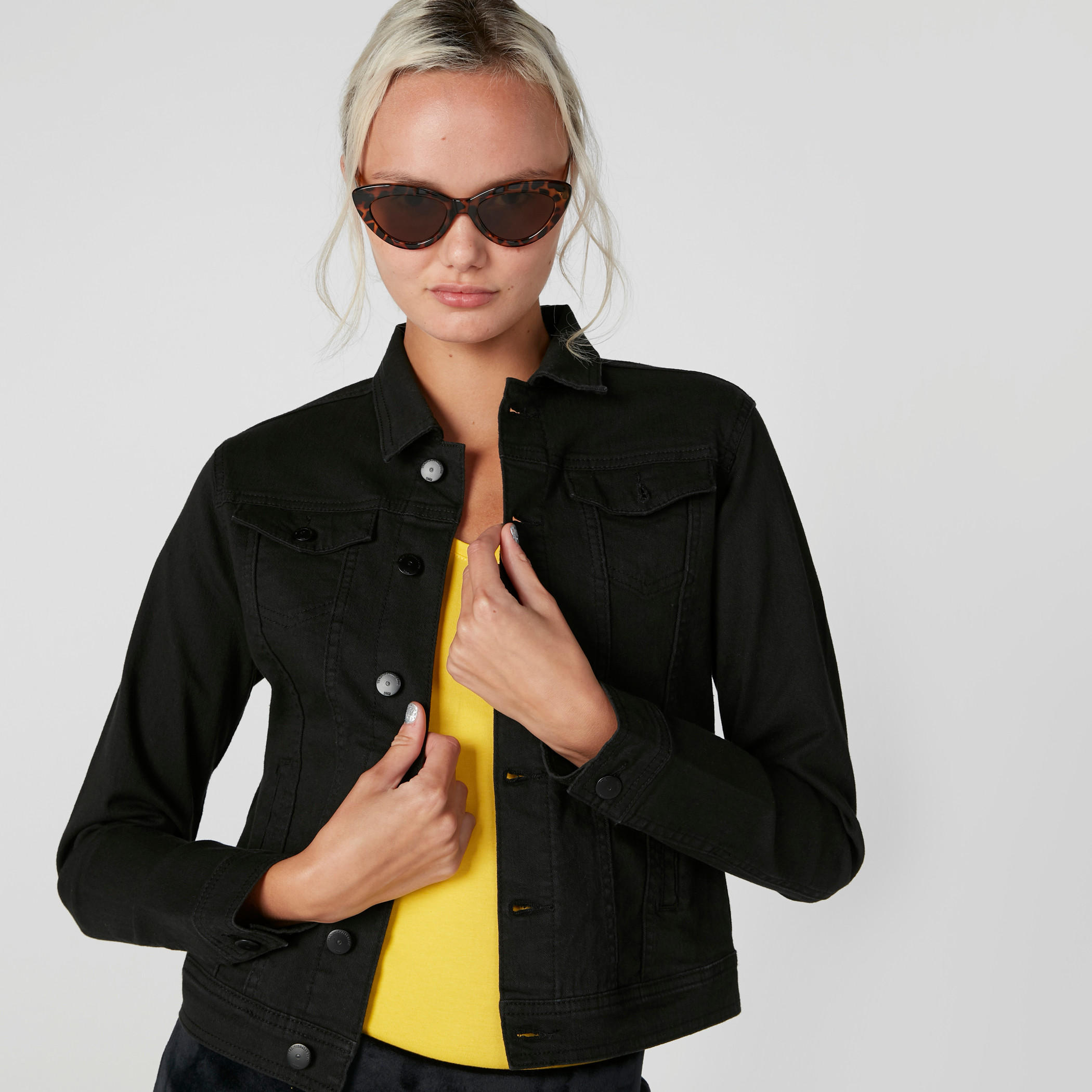 Pocket Detail Denim Jacket with Button Closure-women-winterwear-coatsandjackets-jackets-image-1