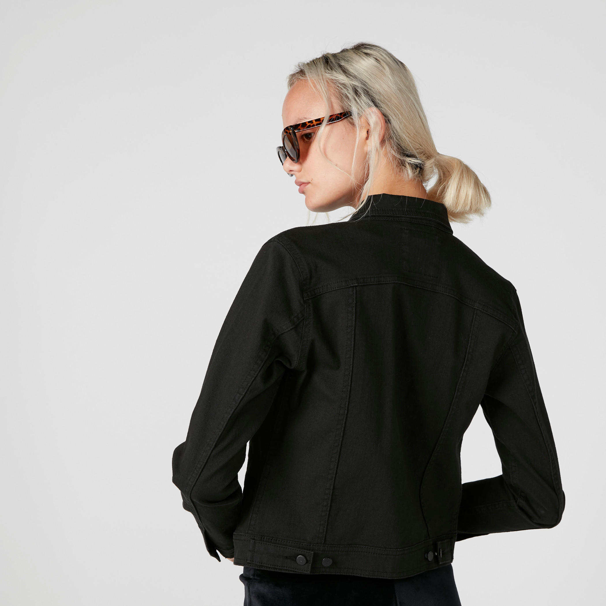Pocket Detail Denim Jacket with Button Closure-women-winterwear-coatsandjackets-jackets-image-2
