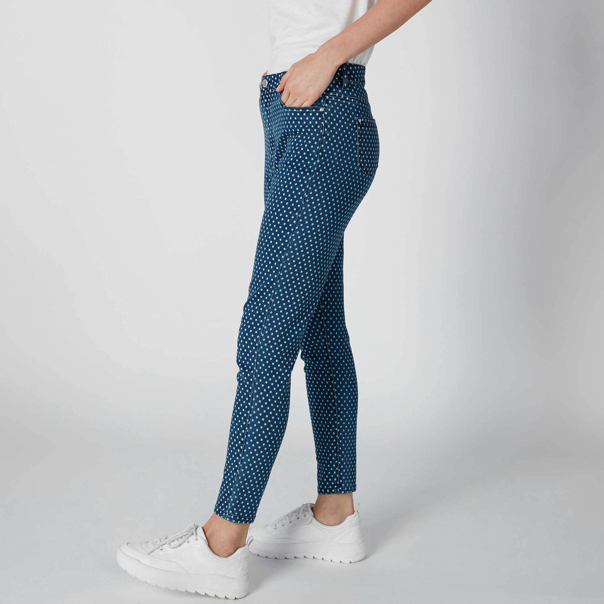 بنطلون جينز مستدام سكيني مستدام بخصر مرتفع وطبعات-women-clothing-bottoms-jeans-image-3