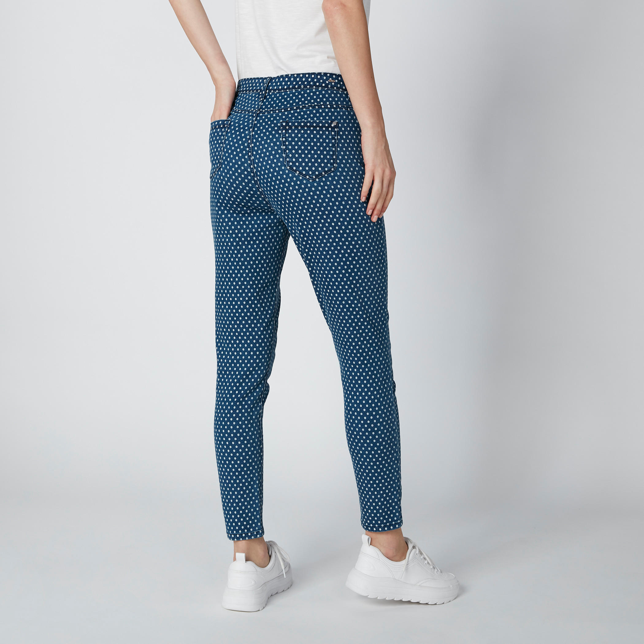 بنطلون جينز مستدام سكيني مستدام بخصر مرتفع وطبعات-women-clothing-bottoms-jeans-image-5
