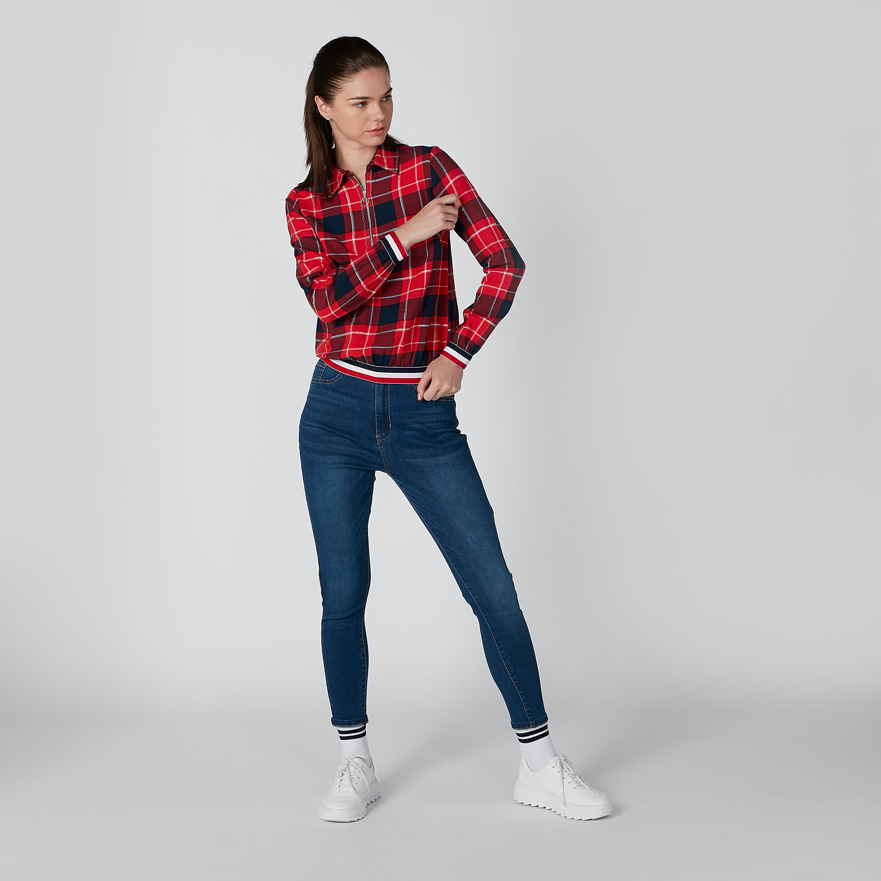 بنطلون جينز مستدام سكيني بخصر مرتفع -women-clothing-bottoms-jeans-image-4