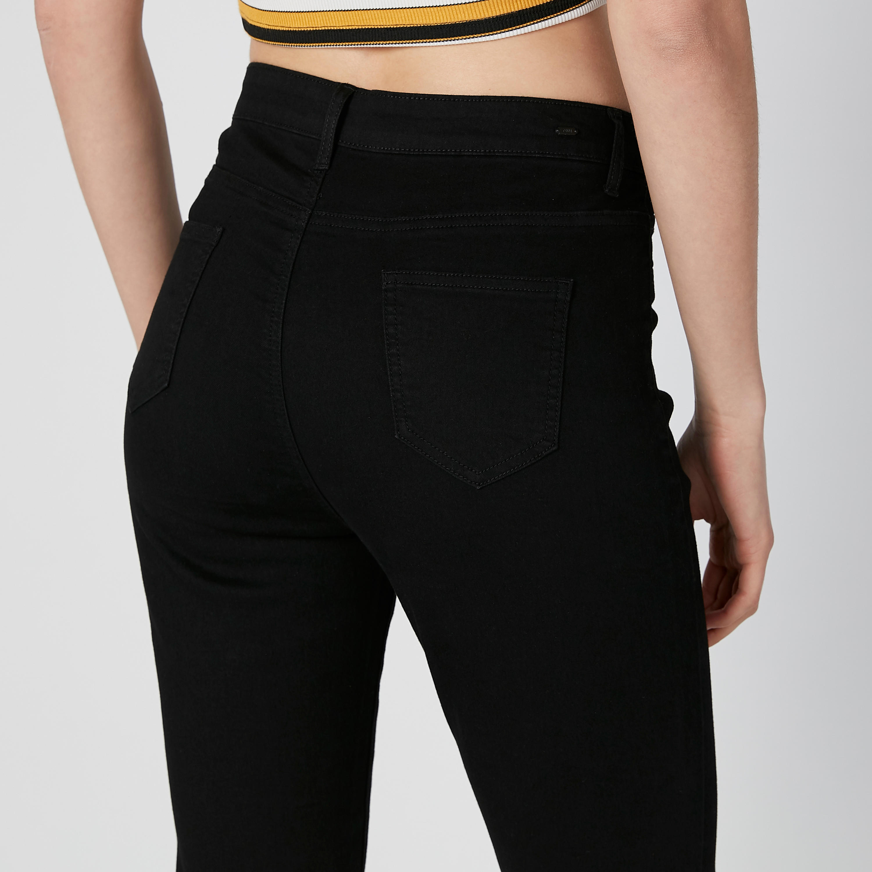 بنطلون جينز مستدام سكيني بخصر مرتفع -women-clothing-bottoms-jeans-image-10