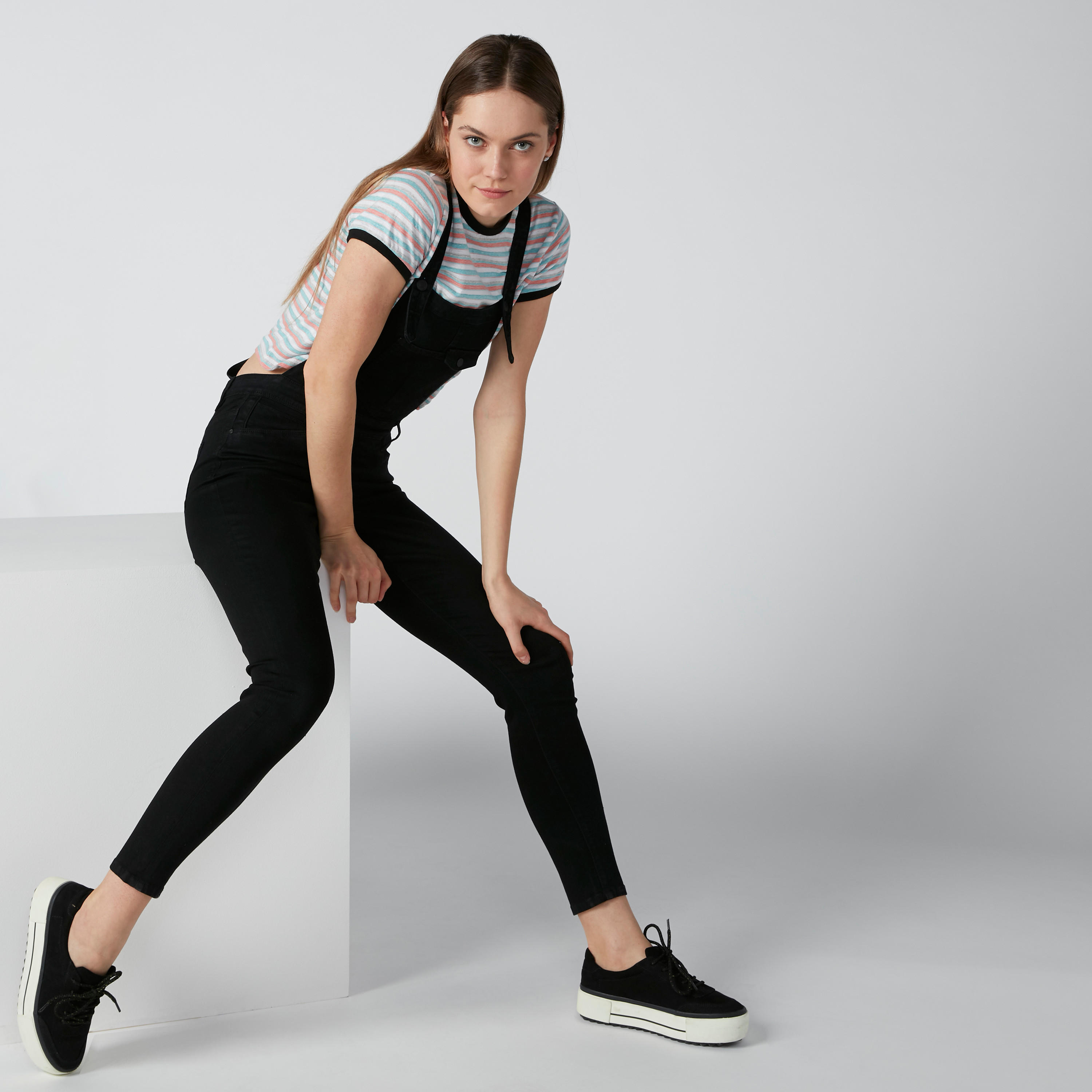 دنغري مستدام دينم سكيني وجيوب -women-clothing-bottoms-jeans-image-3