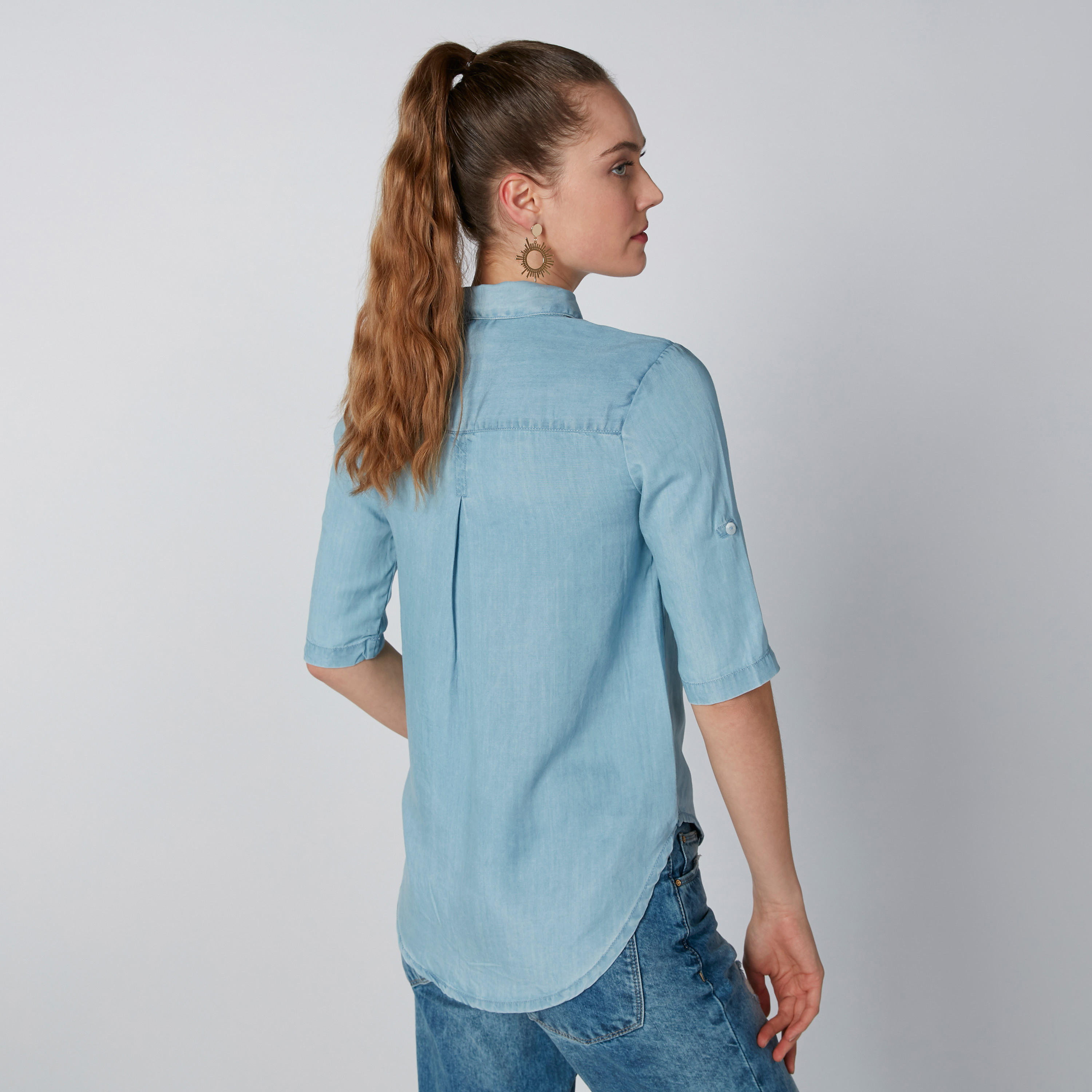 بلوزة مستدامة دينم بياقة عادية وأكمام قصيرة-women-clothing-shirtsandblouses-blouses-image-3