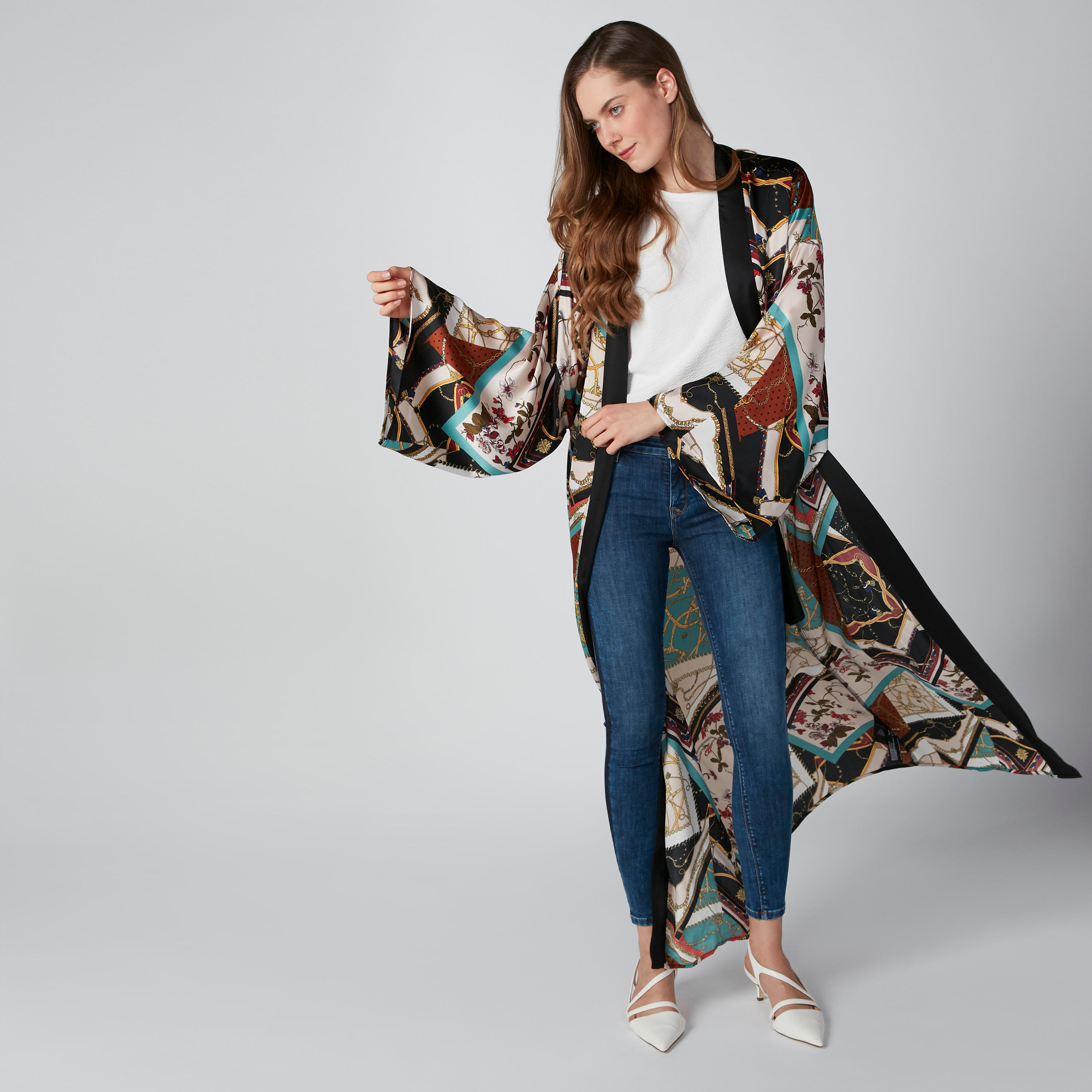 بنطال جينز بجيوب وشريطة-women-clothing-bottoms-jeans-image-4