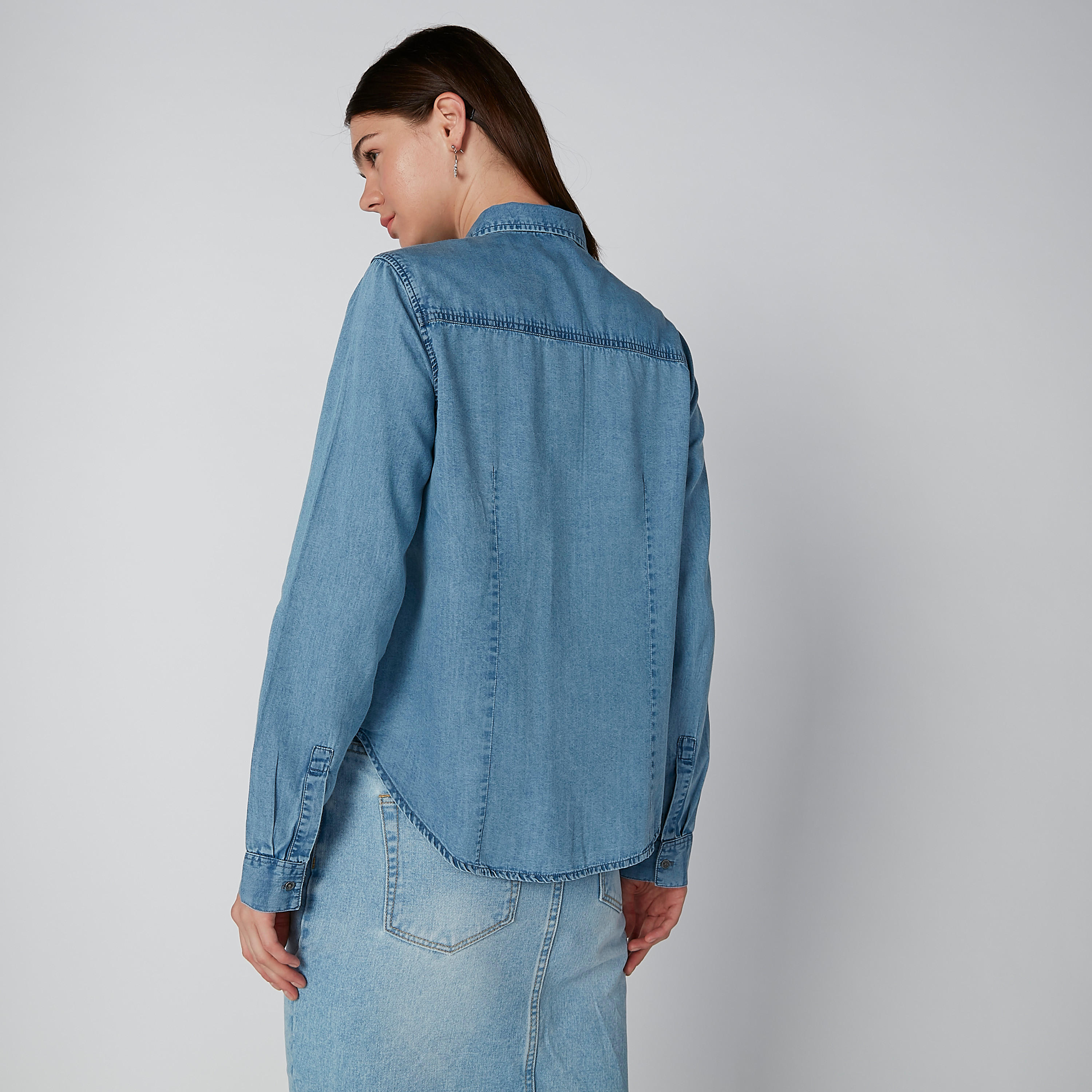 قميص دينم بأكمام طويلة وجيوب-women-clothing-shirtsandblouses-shirts-image-2