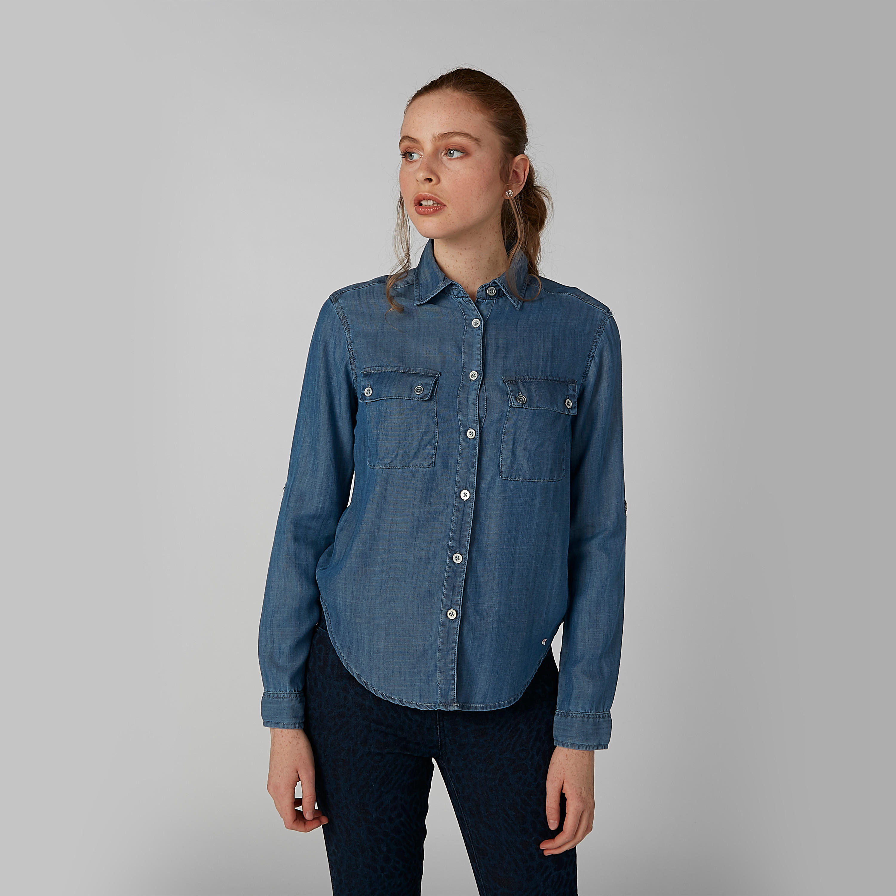 قميص من قماش الدنيم بأكمام طويلة وجيوب بطية-women-clothing-shirtsandblouses-shirts-image-1