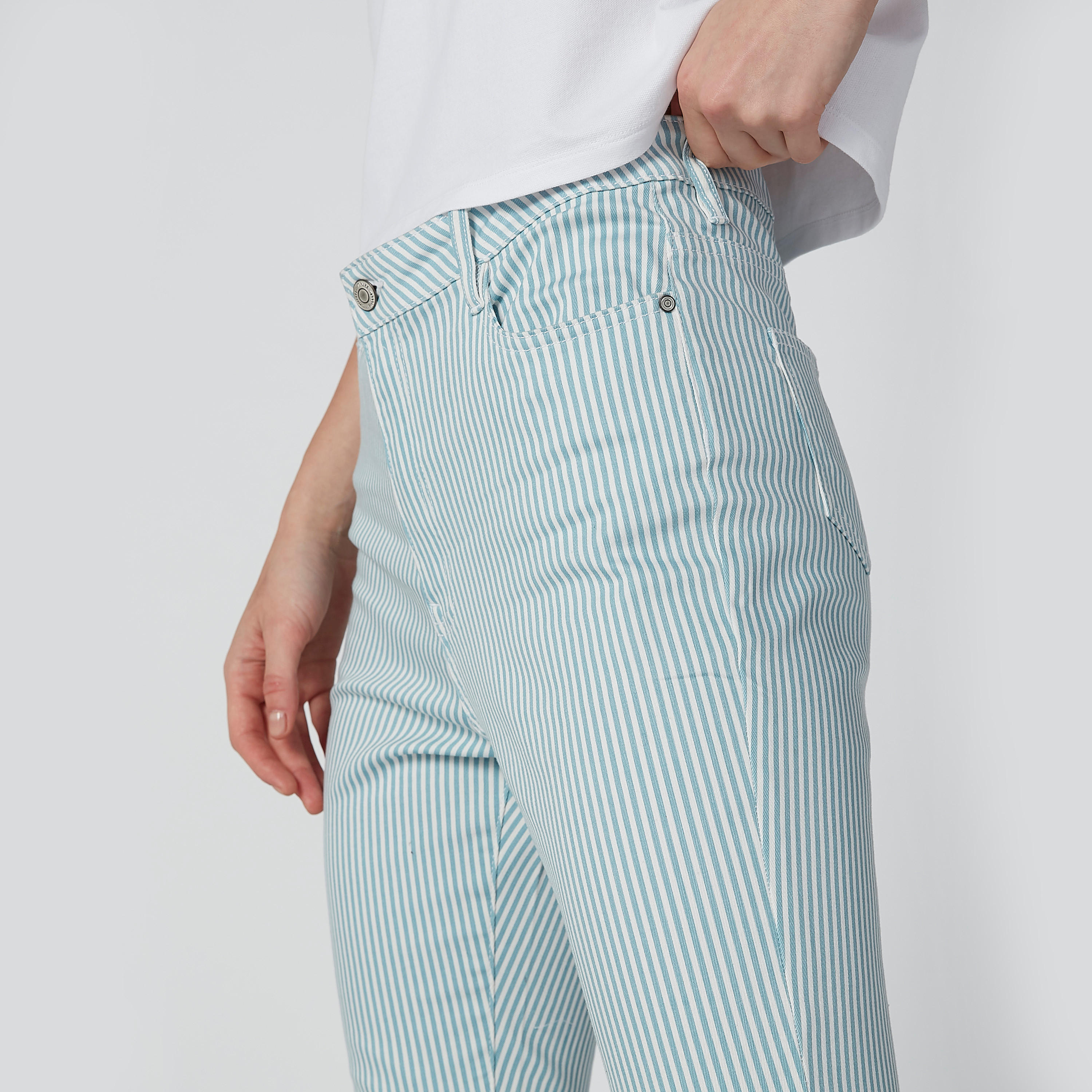 بنطال جينز مقلّم بجيوب وحلقات حزام-women-clothing-bottoms-jeans-image-5