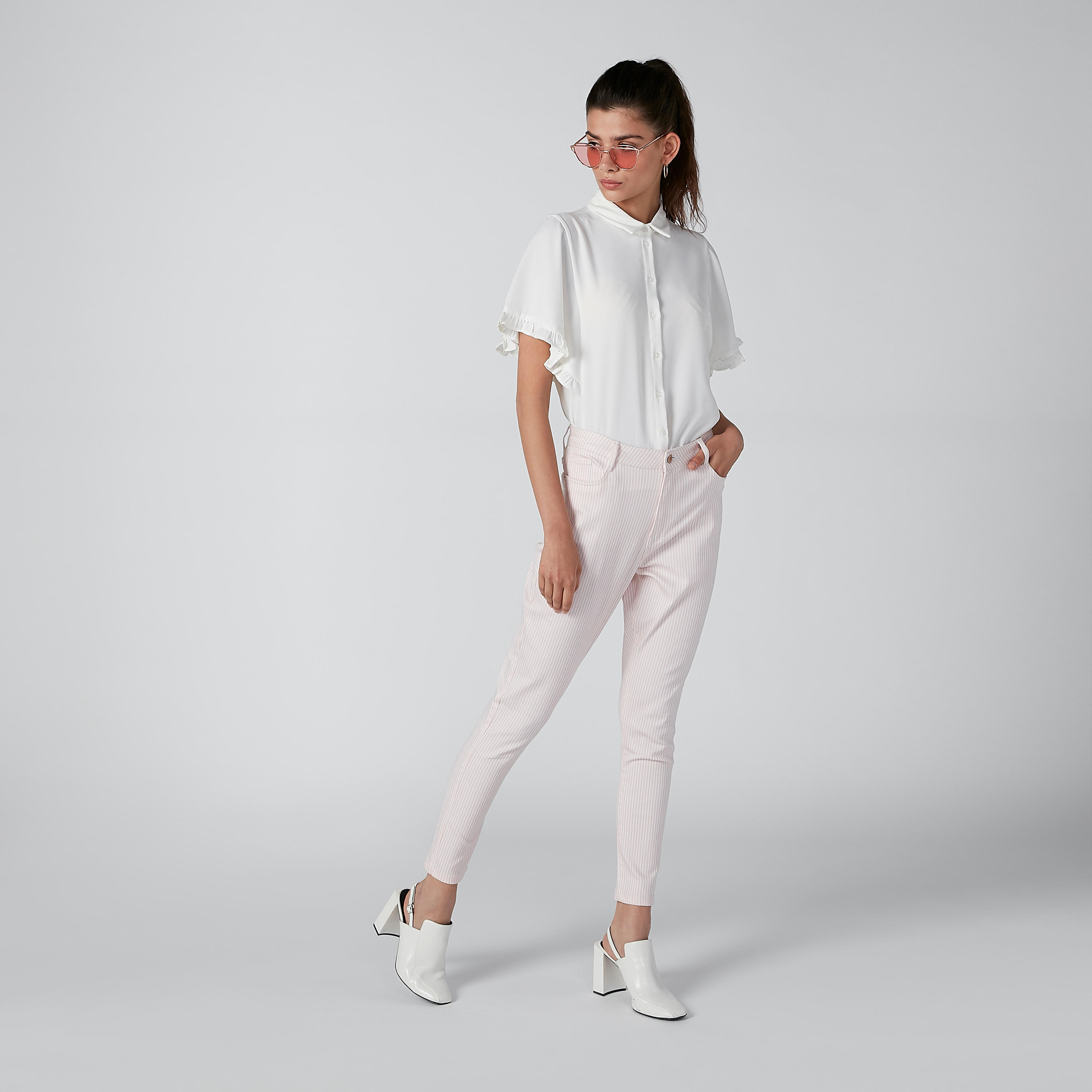 بنطال جينز بجيوب-women-clothing-bottoms-jeans-image-1