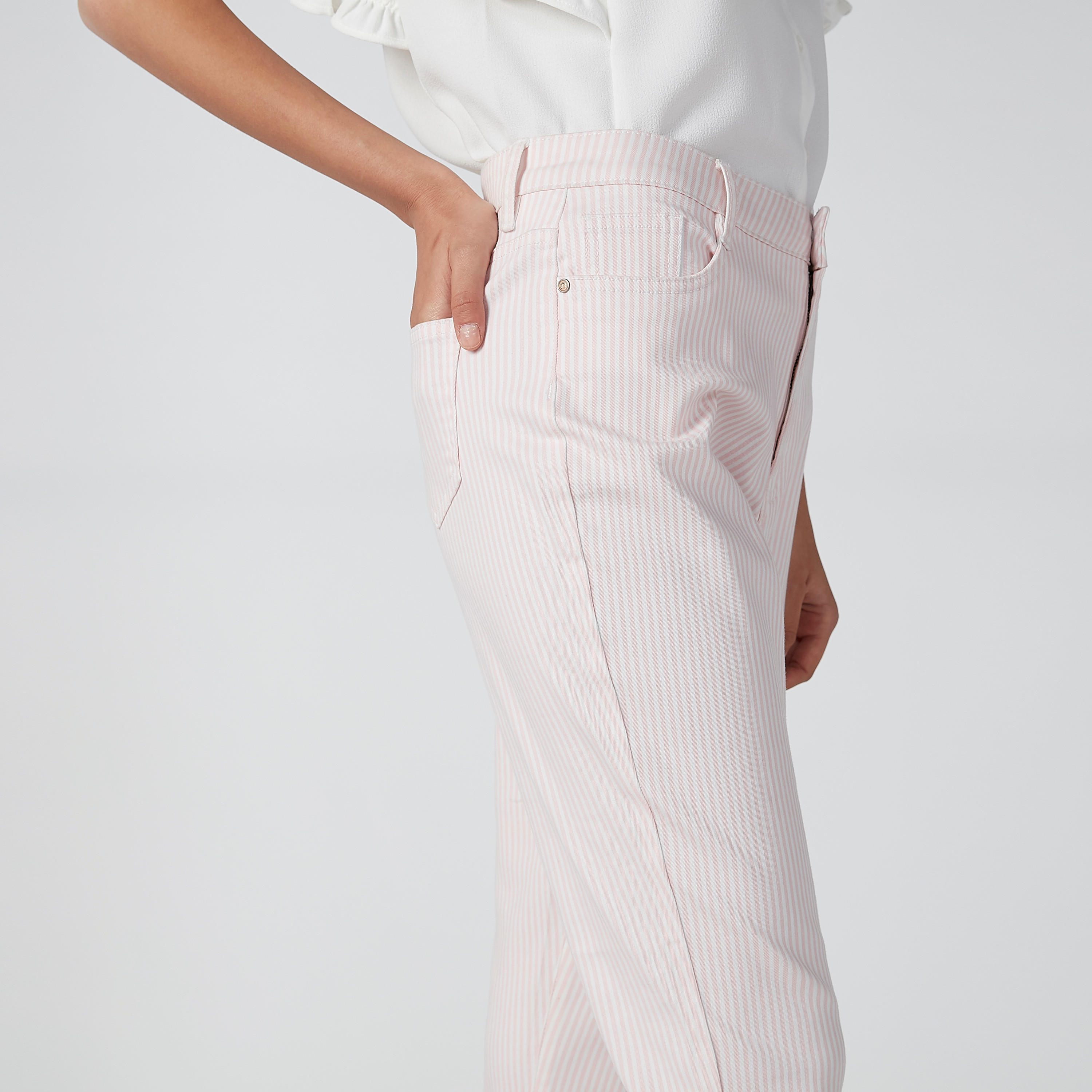 بنطال جينز بجيوب-women-clothing-bottoms-jeans-image-5