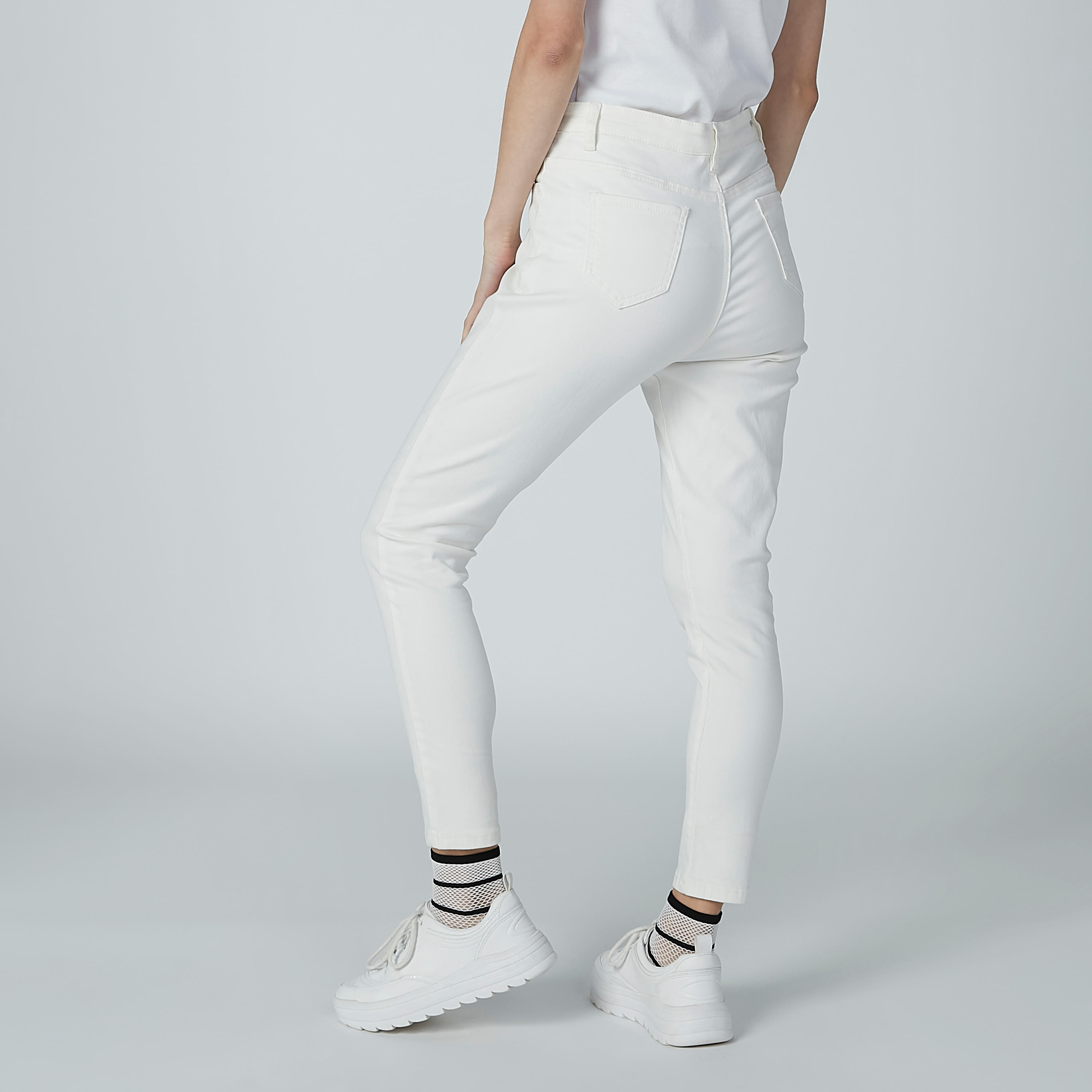 بنطال جينز طويل بجيوب وحلقات للحزام-women-clothing-bottoms-jeans-image-6