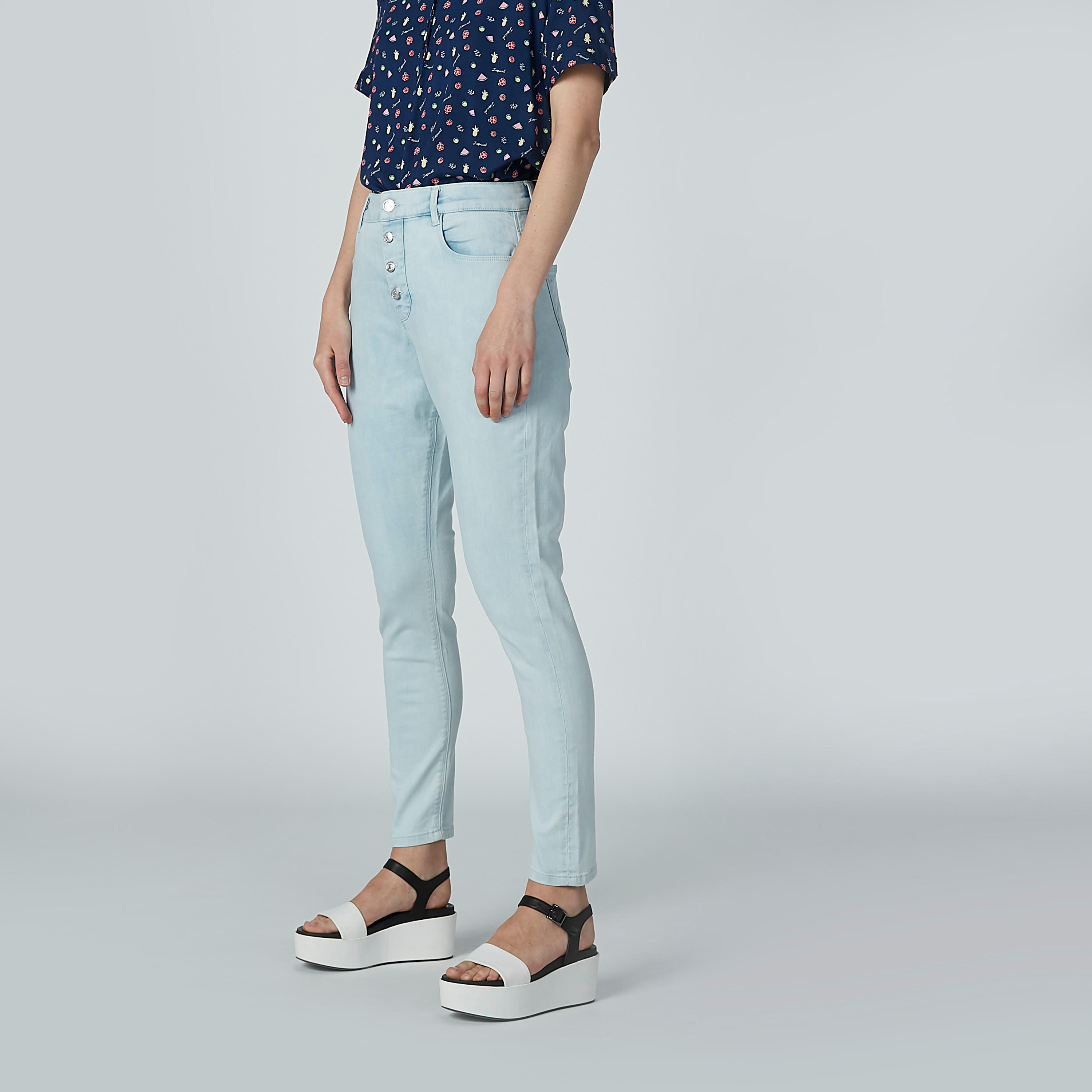 بنطال جينز طويل سادة بجيوب-women-clothing-bottoms-jeans-image-1