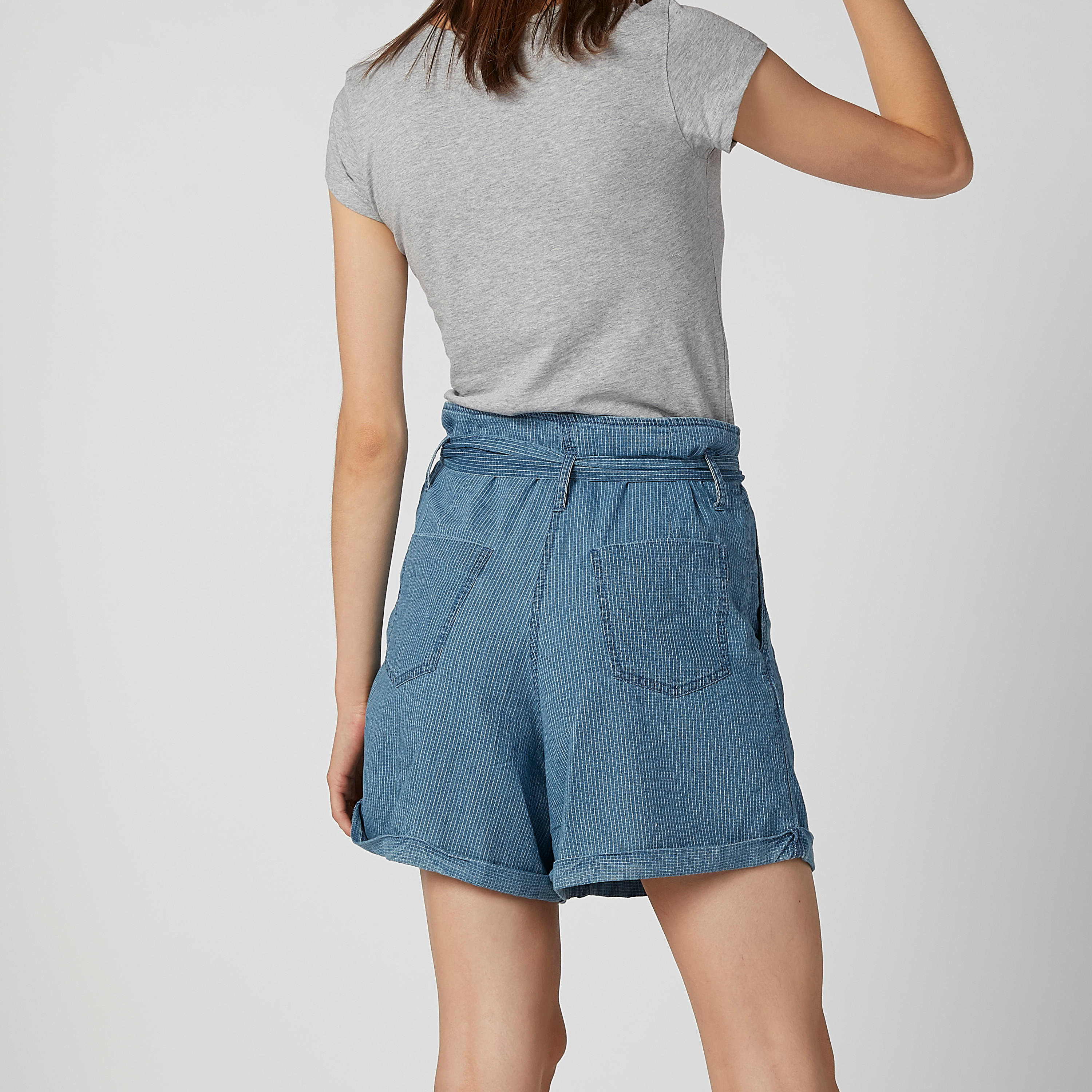 شورت مقلم بخصر متوسط الارتفاع وجيوب وأربطة-women-clothing-bottoms-shorts-image-5