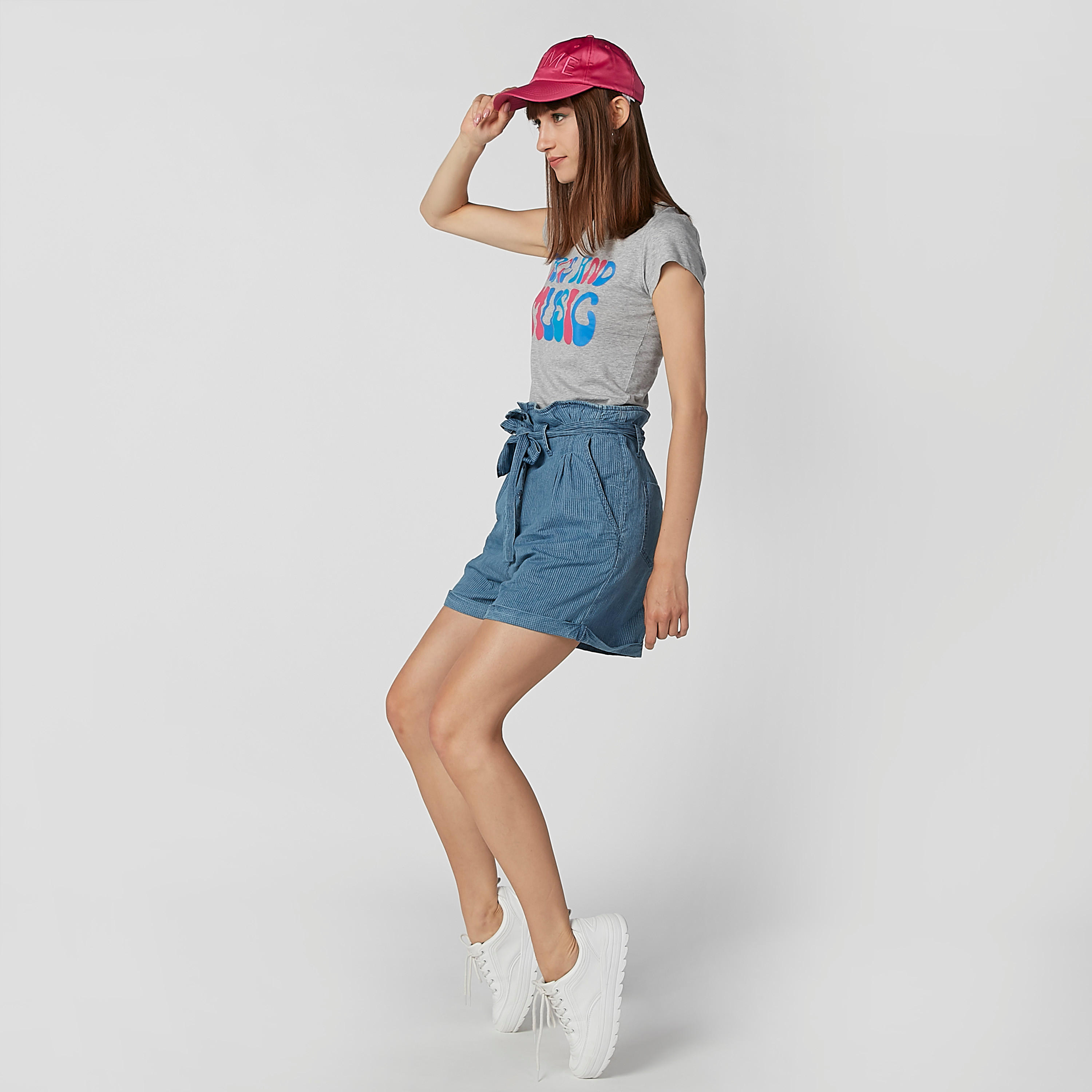 شورت مقلم بخصر متوسط الارتفاع وجيوب وأربطة-women-clothing-bottoms-shorts-image-6