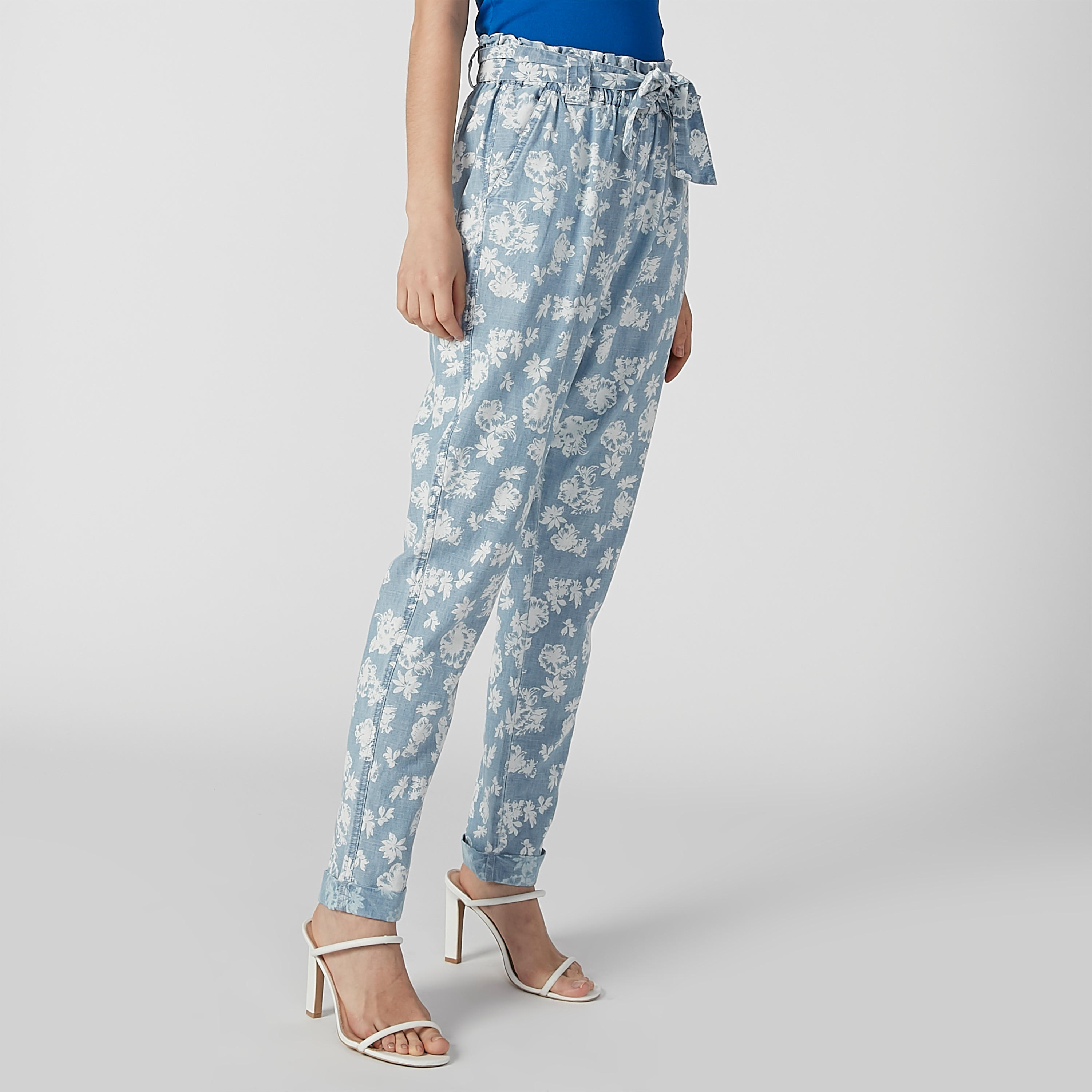 بنطلون طويل بطبعات وتفاصيل جيوب وحزام رباط-women-clothing-bottoms-trousers-image-1