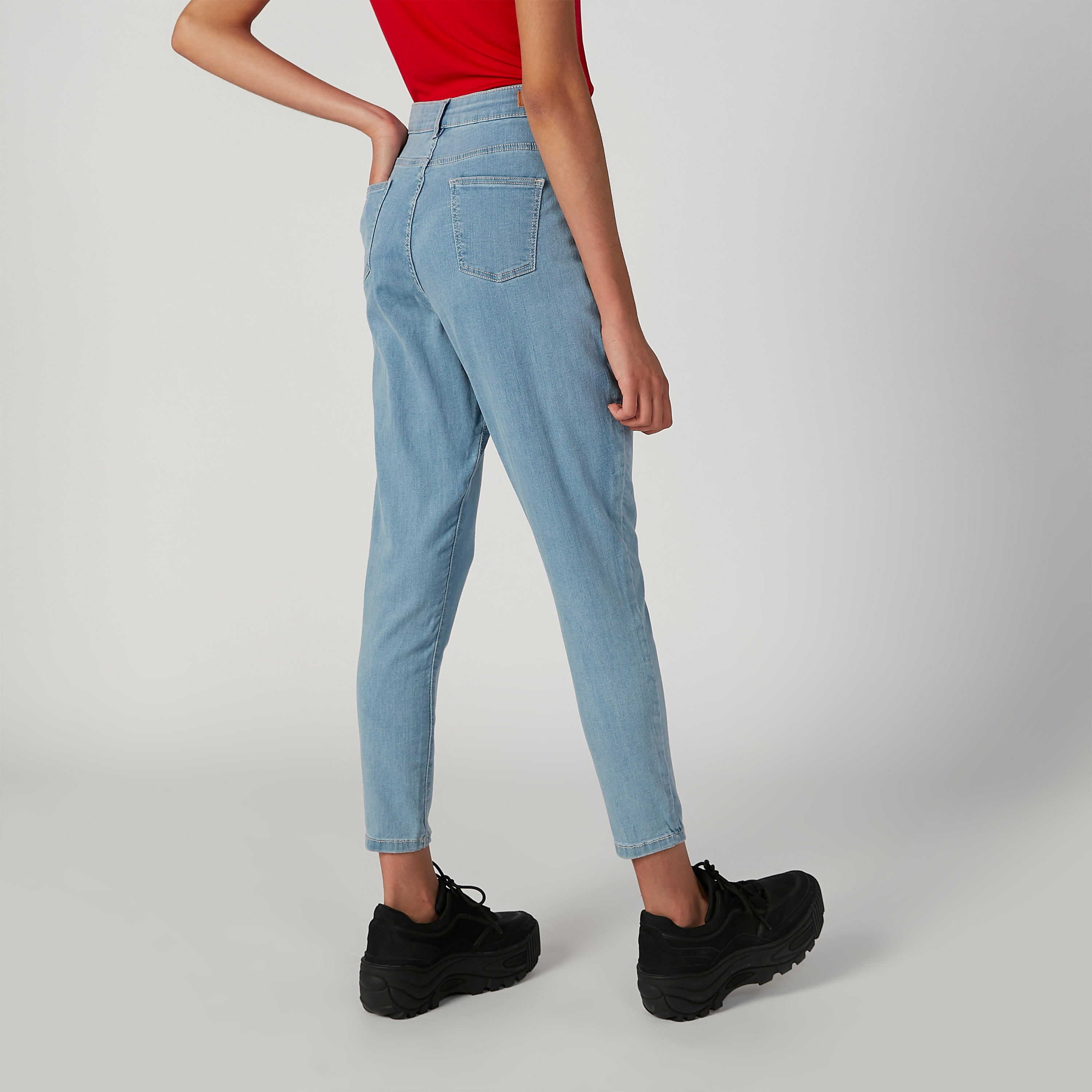 بنطلون جينز مستدام طويل سكيني بخصر متوسط الارتفاع وجيوب -women-clothing-bottoms-jeans-image-2