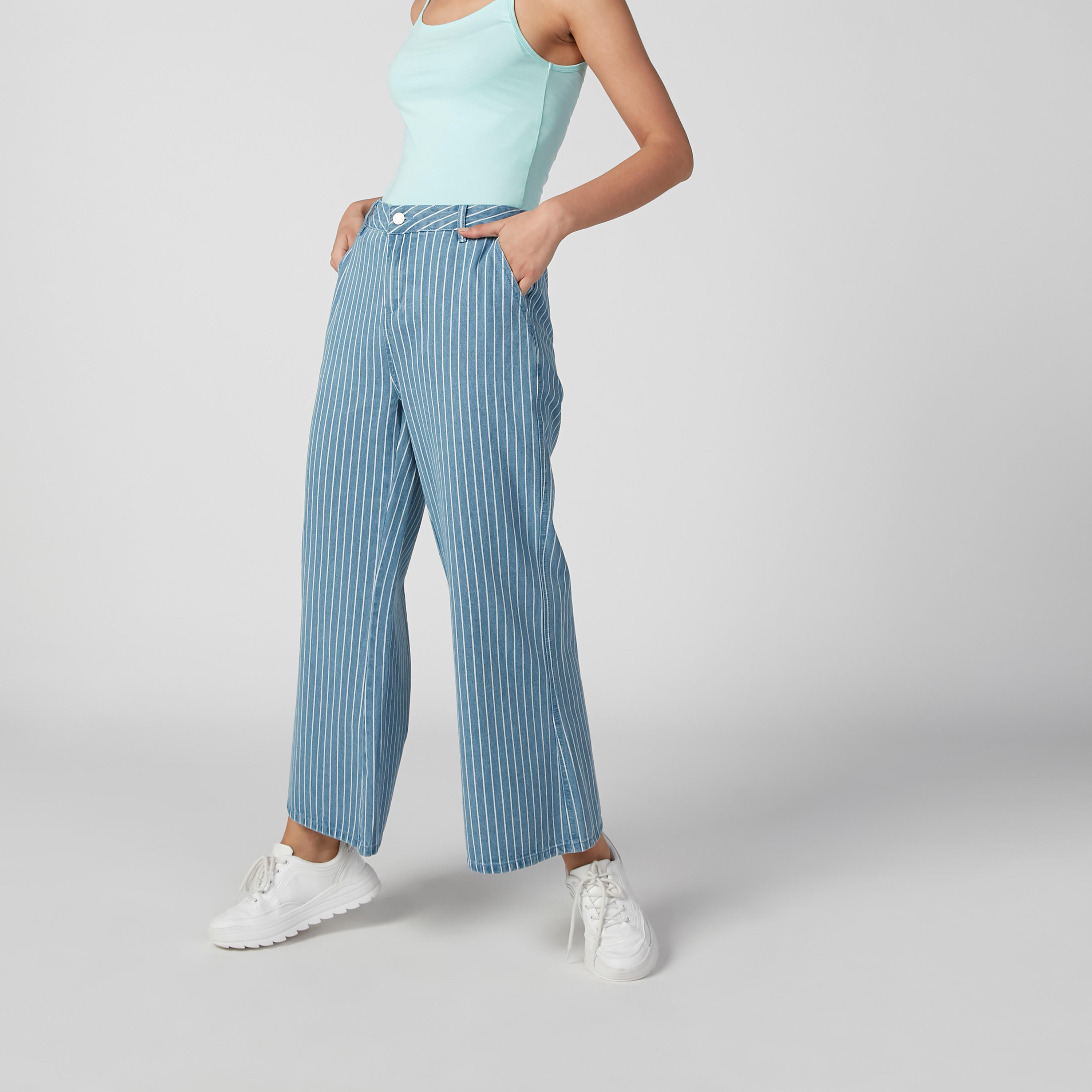 بنطلون جينز  مستدام بقصّة بوت وخصر متوسط الارتفاع وجيوب-women-clothing-bottoms-jeans-image-3