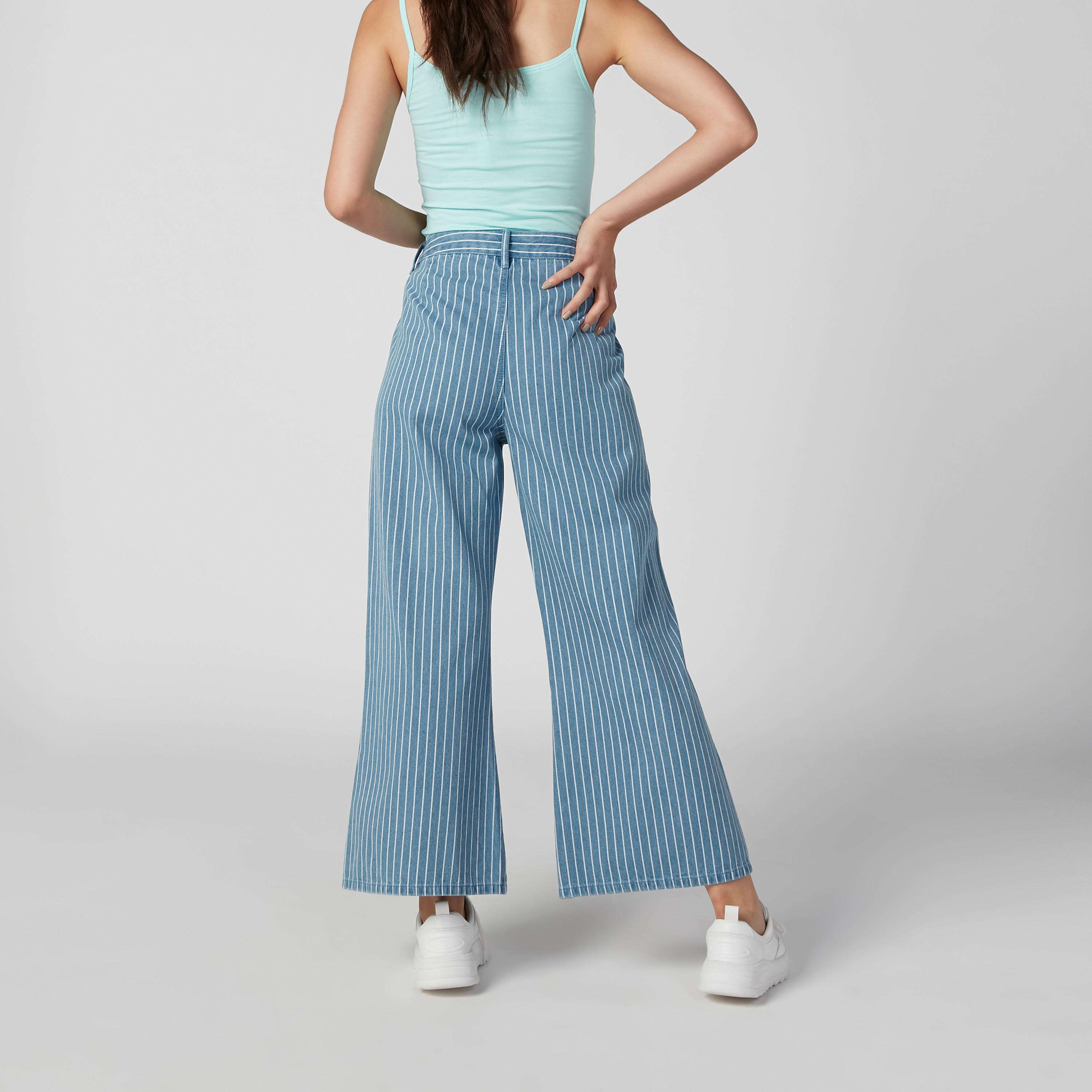 بنطلون جينز  مستدام بقصّة بوت وخصر متوسط الارتفاع وجيوب-women-clothing-bottoms-jeans-image-5
