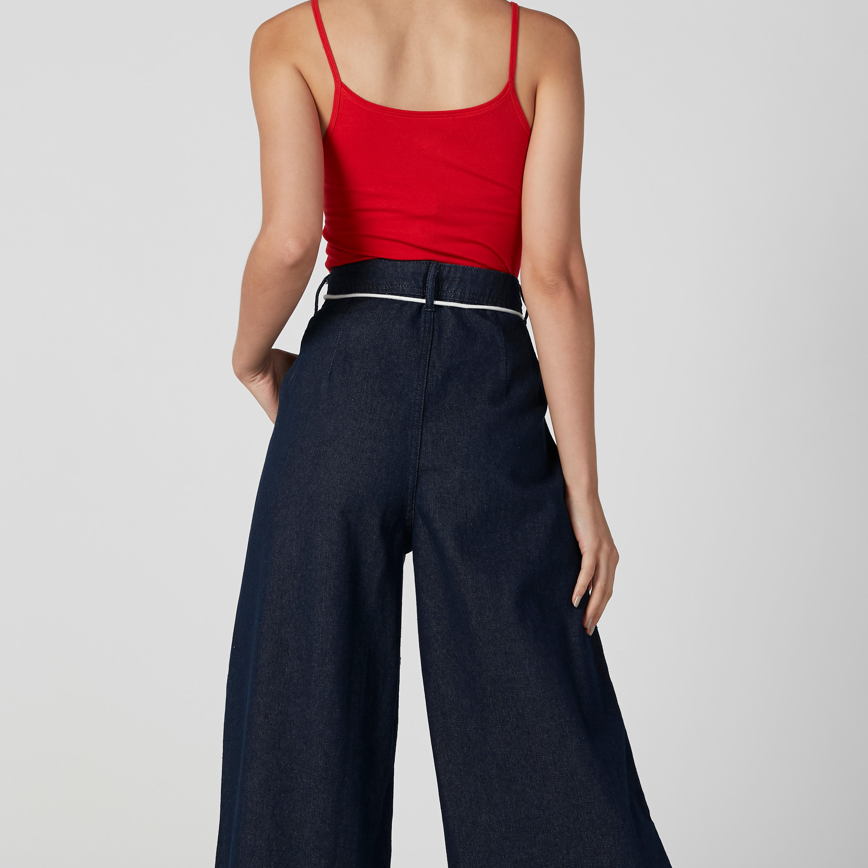 بنطلون جينز مستدام واسع بخصر متوسط الارتفاع وجيوب-women-clothing-bottoms-trousers-image-4