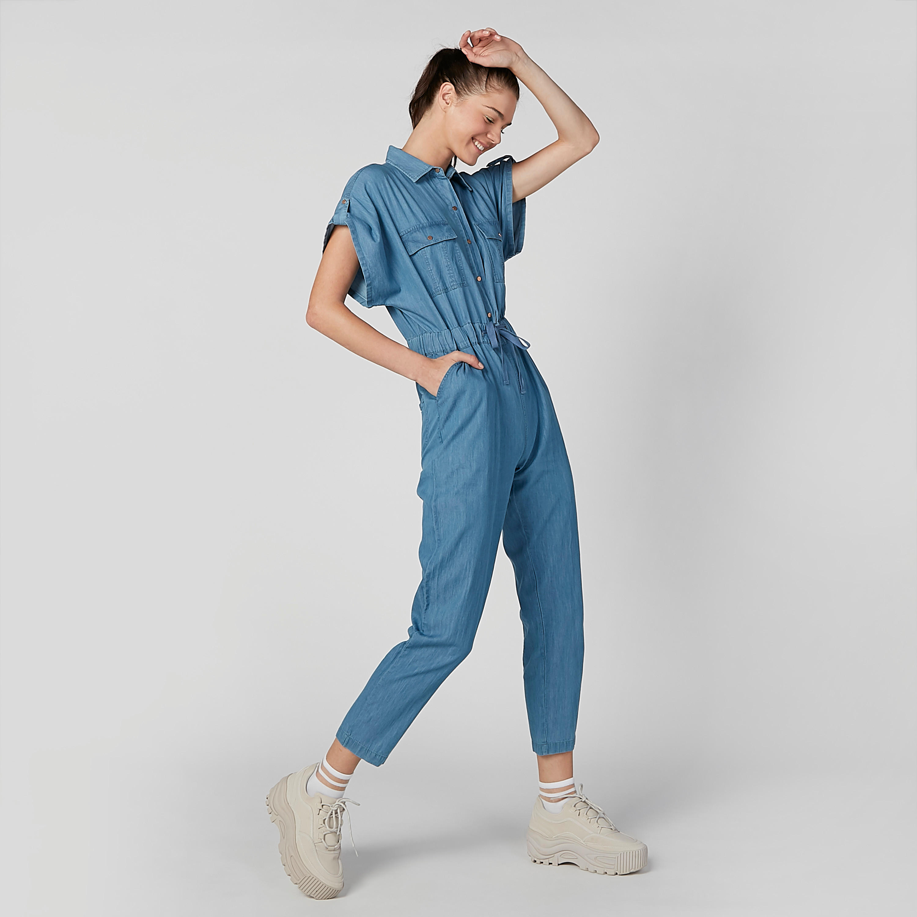 أفرول مستدام دينم سكيني بأكمام متصلة وجيوب -women-clothing-jumpsuits-image-1