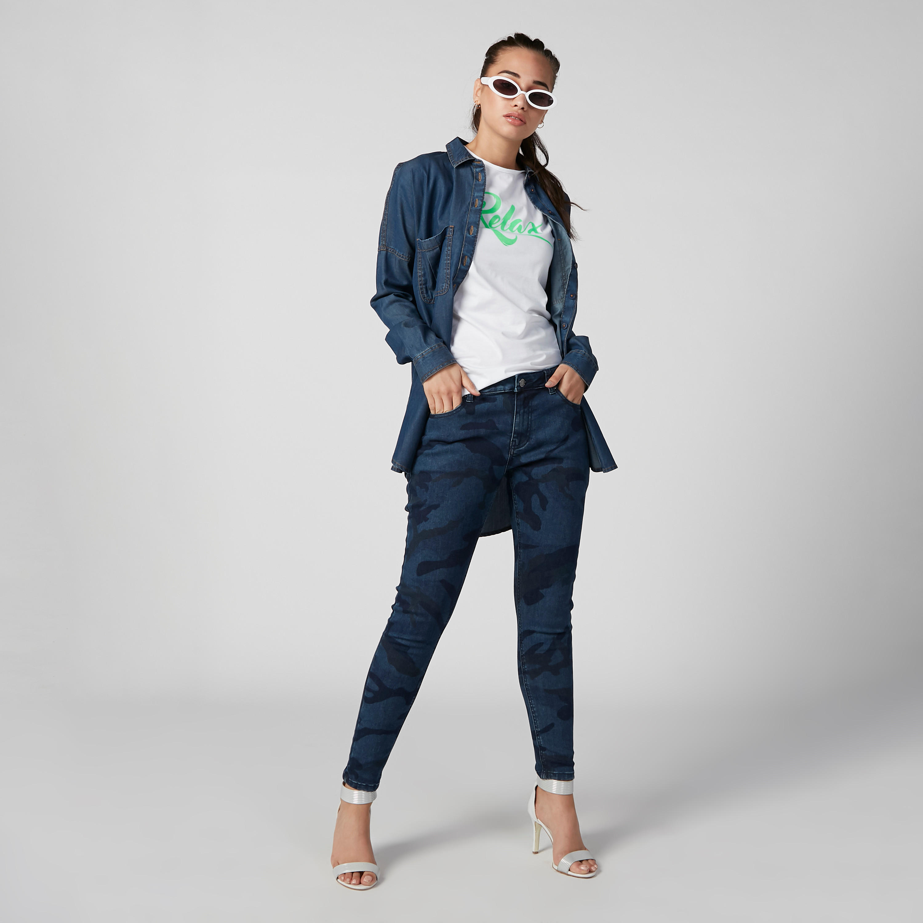 قميص دينم طويل بأكمام طويلة وحواف غير مستوية-women-clothing-shirtsandblouses-shirts-image-1