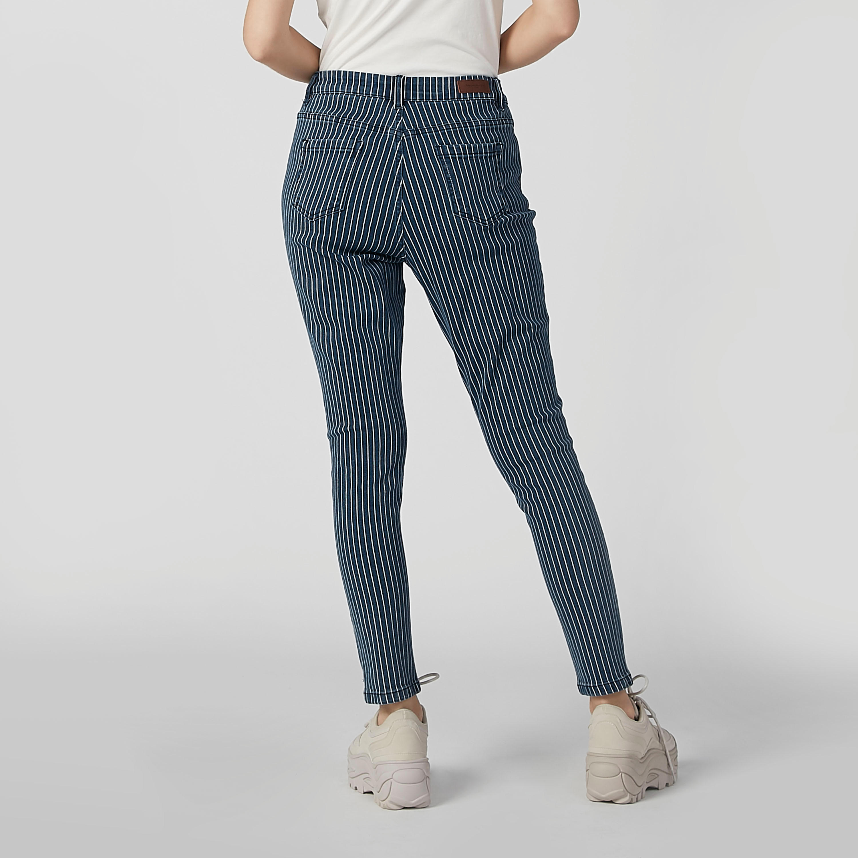 بنطلون جينز مستدام مقلّم بقصّة سكيني وخصر متوسط الارتفاع-women-clothing-bottoms-jeans-image-2