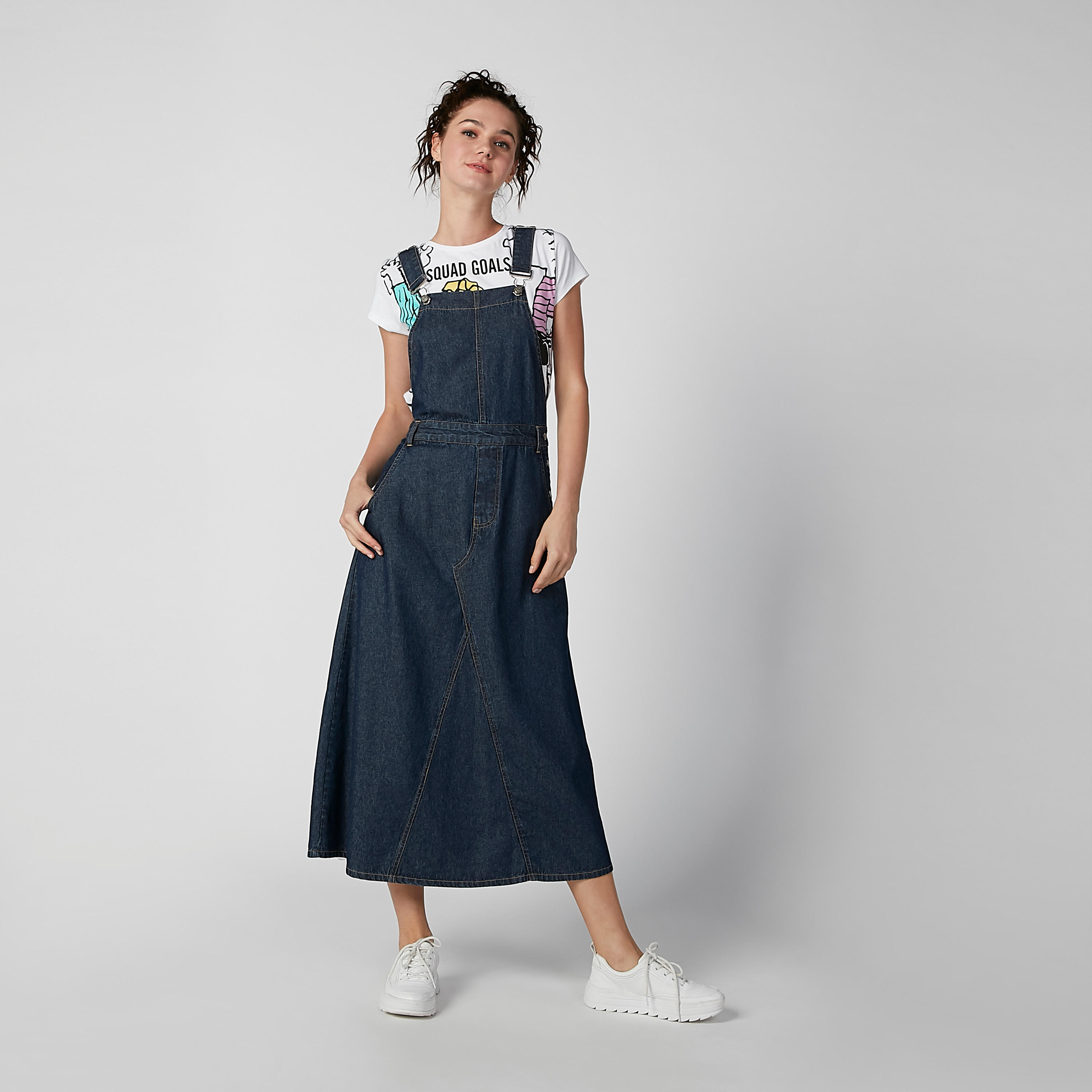 مريلة دينم سادة بجيوب وحلقات للحزام-women-clothing-dresses-image-2