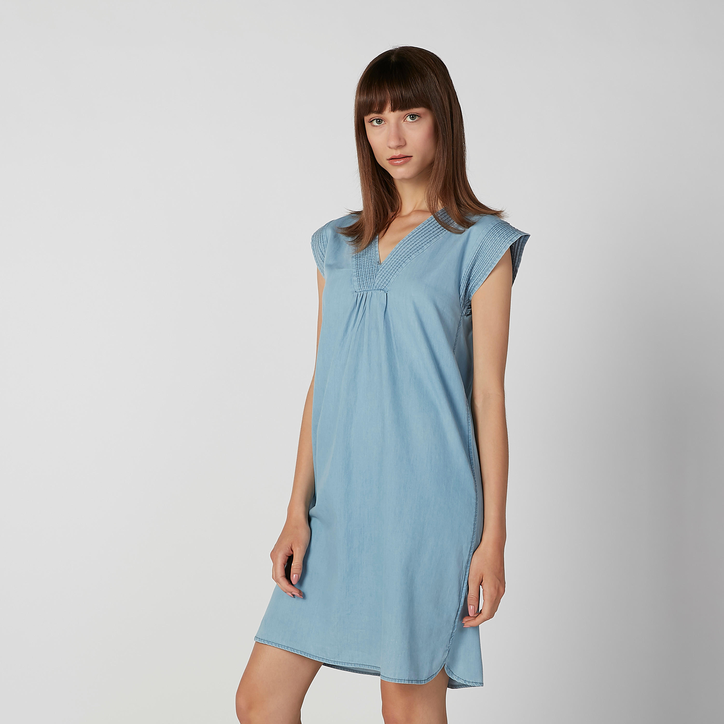 فستان مستدام سادة بياقة V وأكمام كاب -women-clothing-dresses-image-1