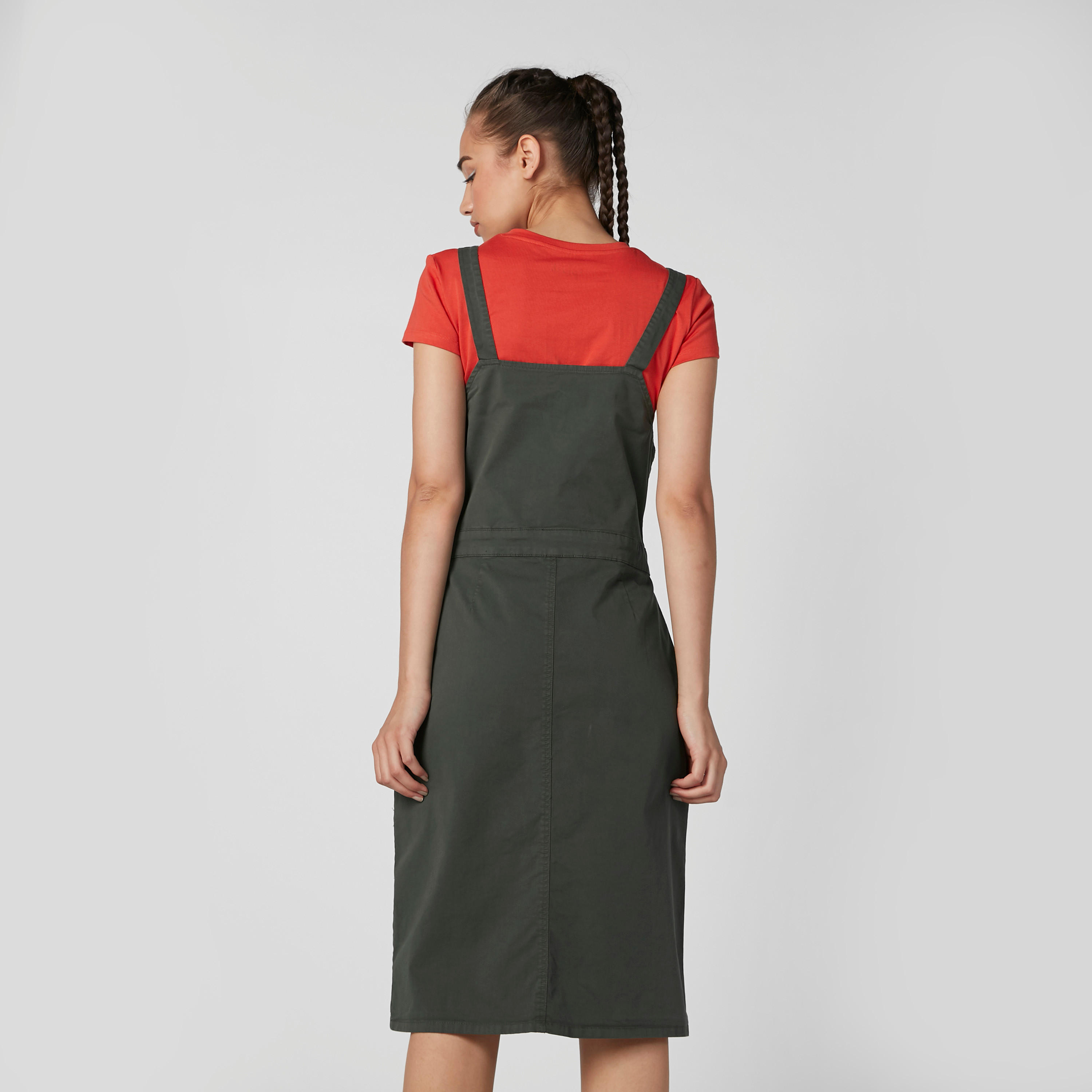 مريلة مستدامة سادة بجيوب -women-clothing-dresses-image-3