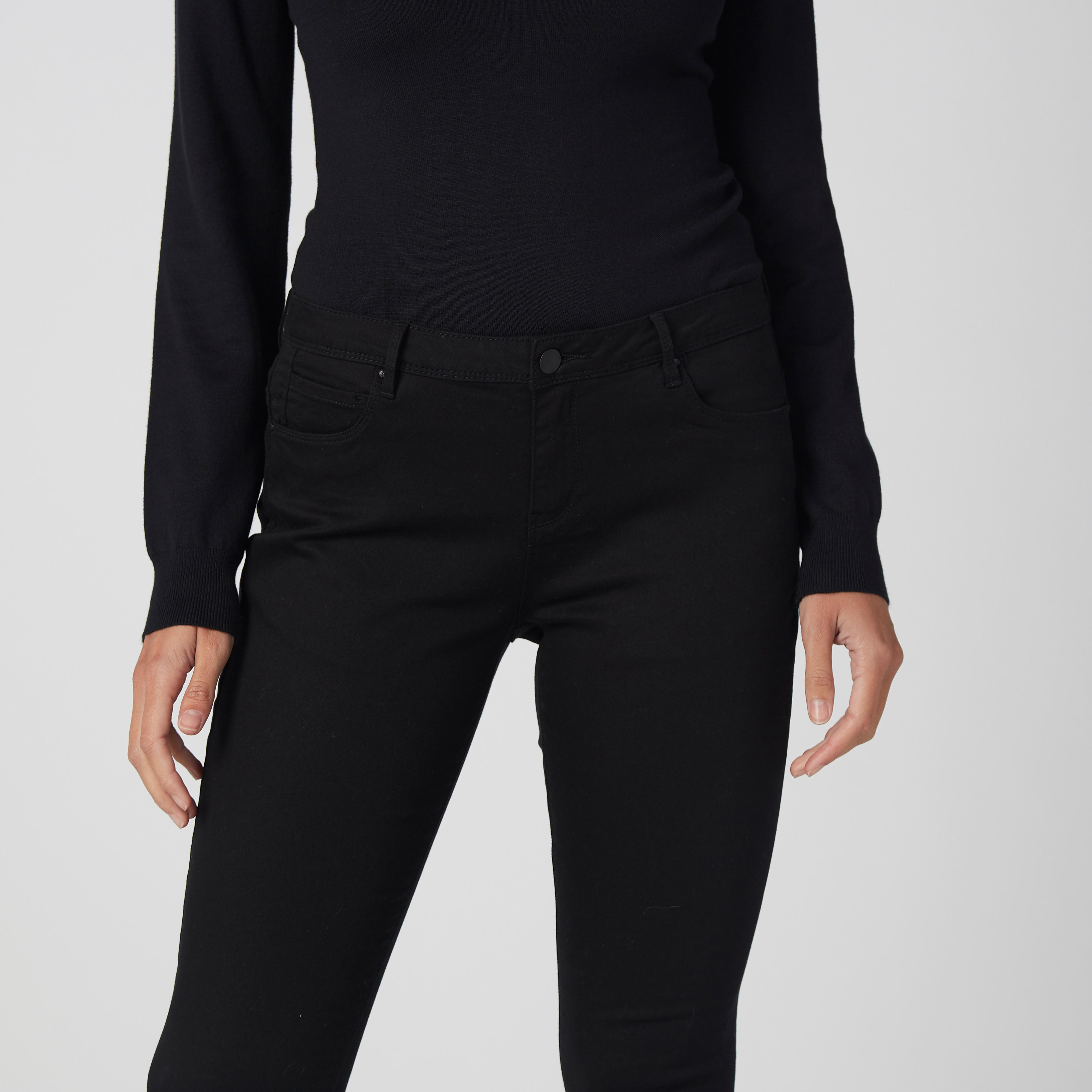 بنطلون جينز سكيني بجيوب-women-clothing-bottoms-jeans-image-3