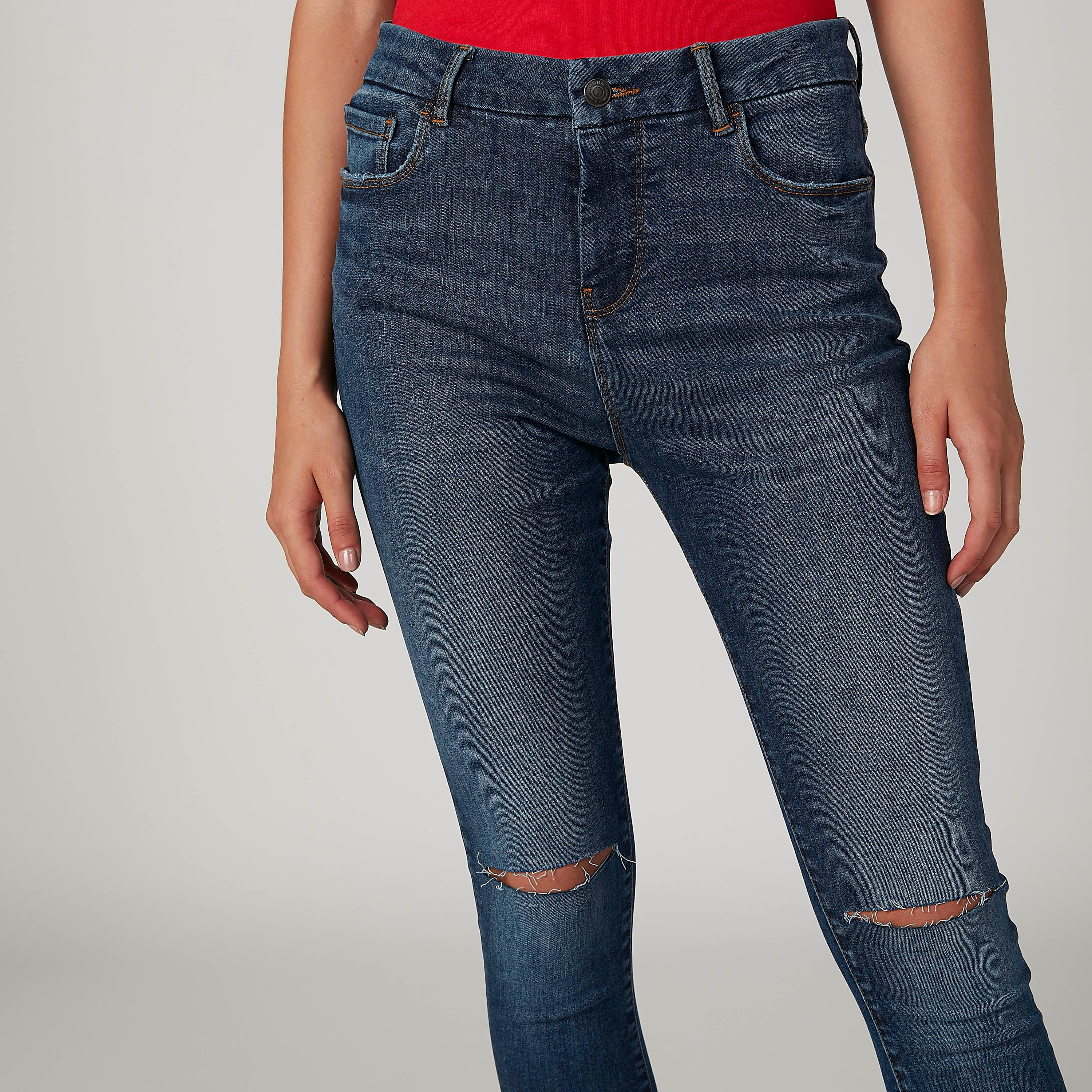 بنطلون جينز مستدام سكيني ممزّق بخصر متوسط الارتفاع وجيوب-women-clothing-bottoms-jeans-image-3