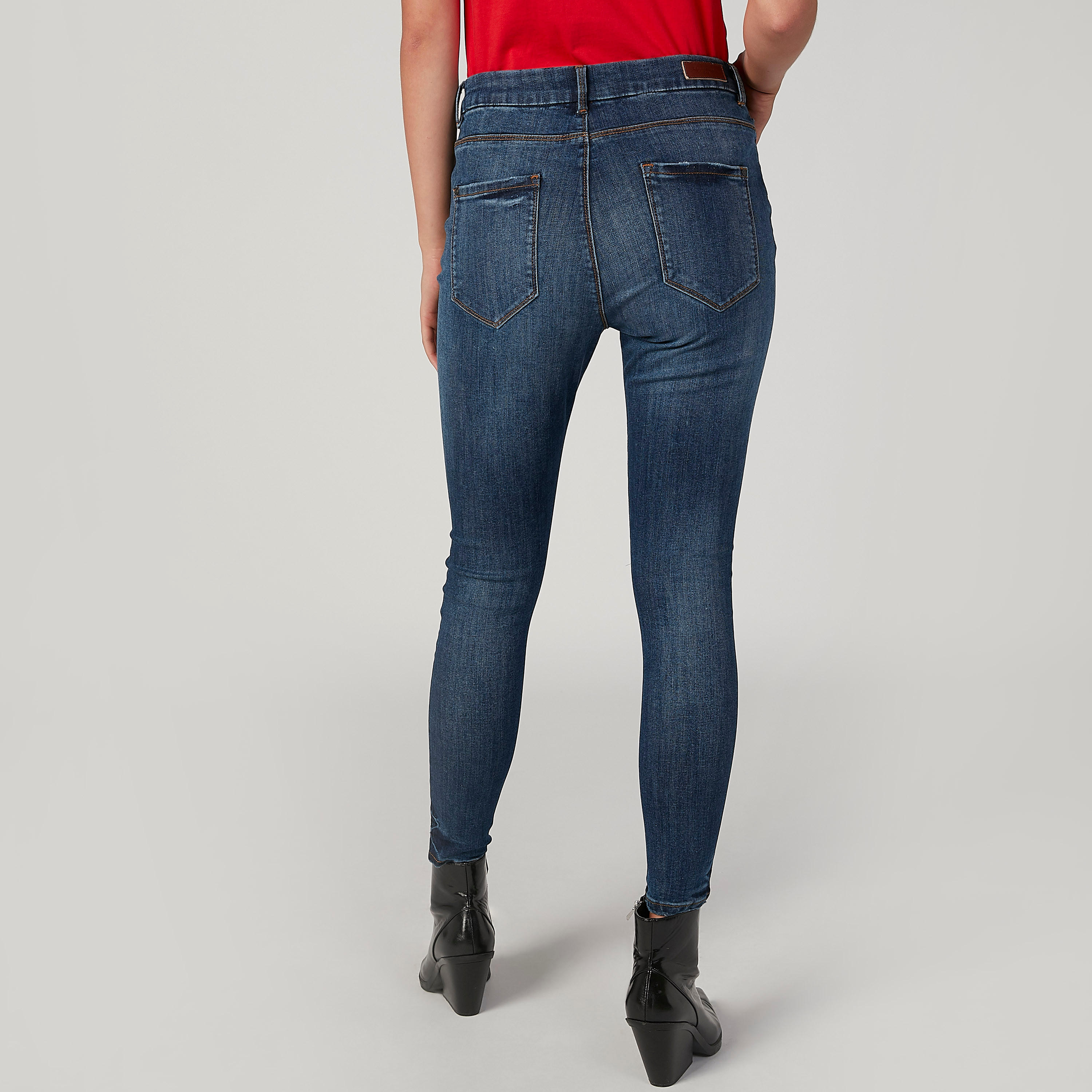 بنطلون جينز مستدام سكيني ممزّق بخصر متوسط الارتفاع وجيوب-women-clothing-bottoms-jeans-image-4
