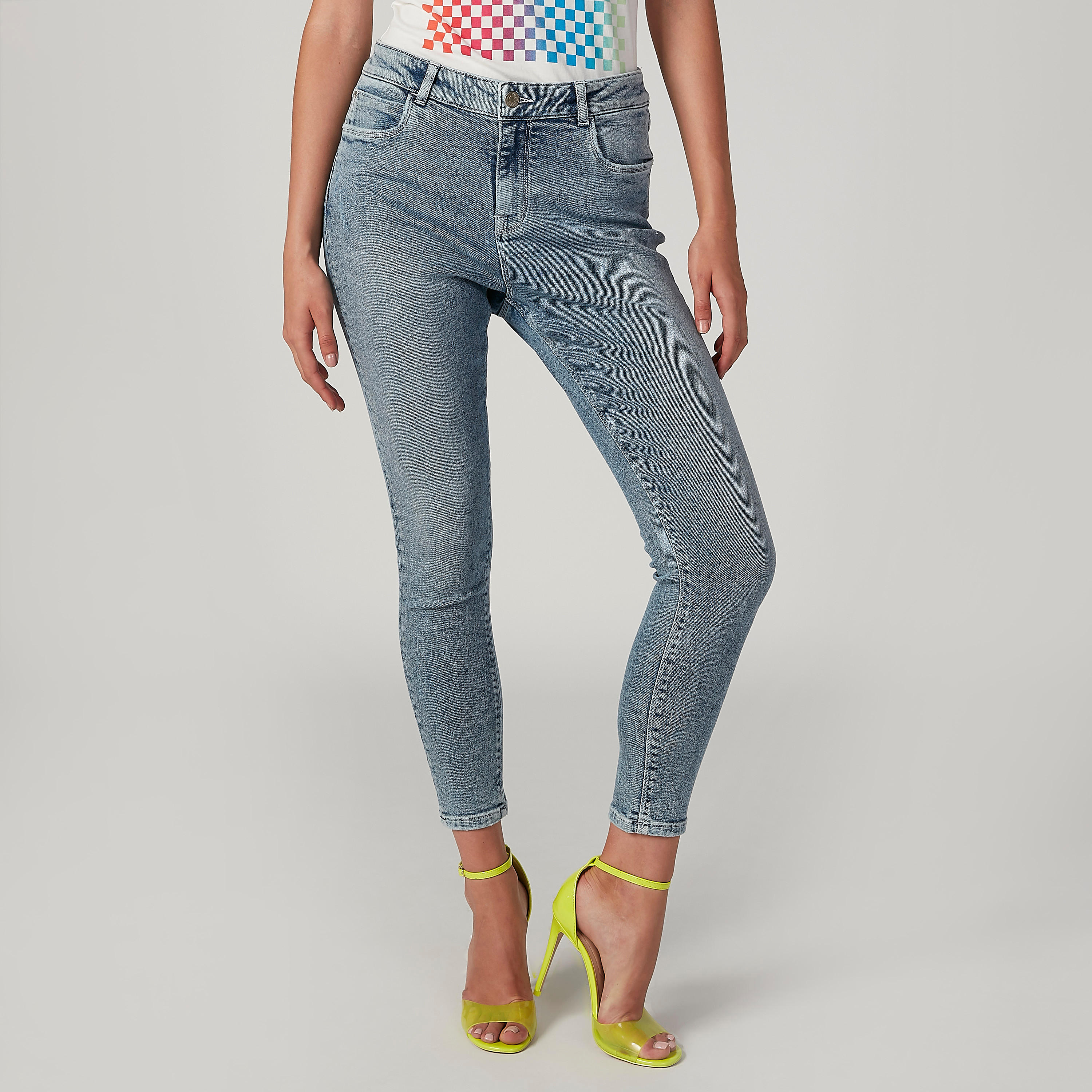 بنطلون جينز مستدام سكيني بخصر متوسط الارتفاع وجيوب -women-clothing-bottoms-jeans-image-1
