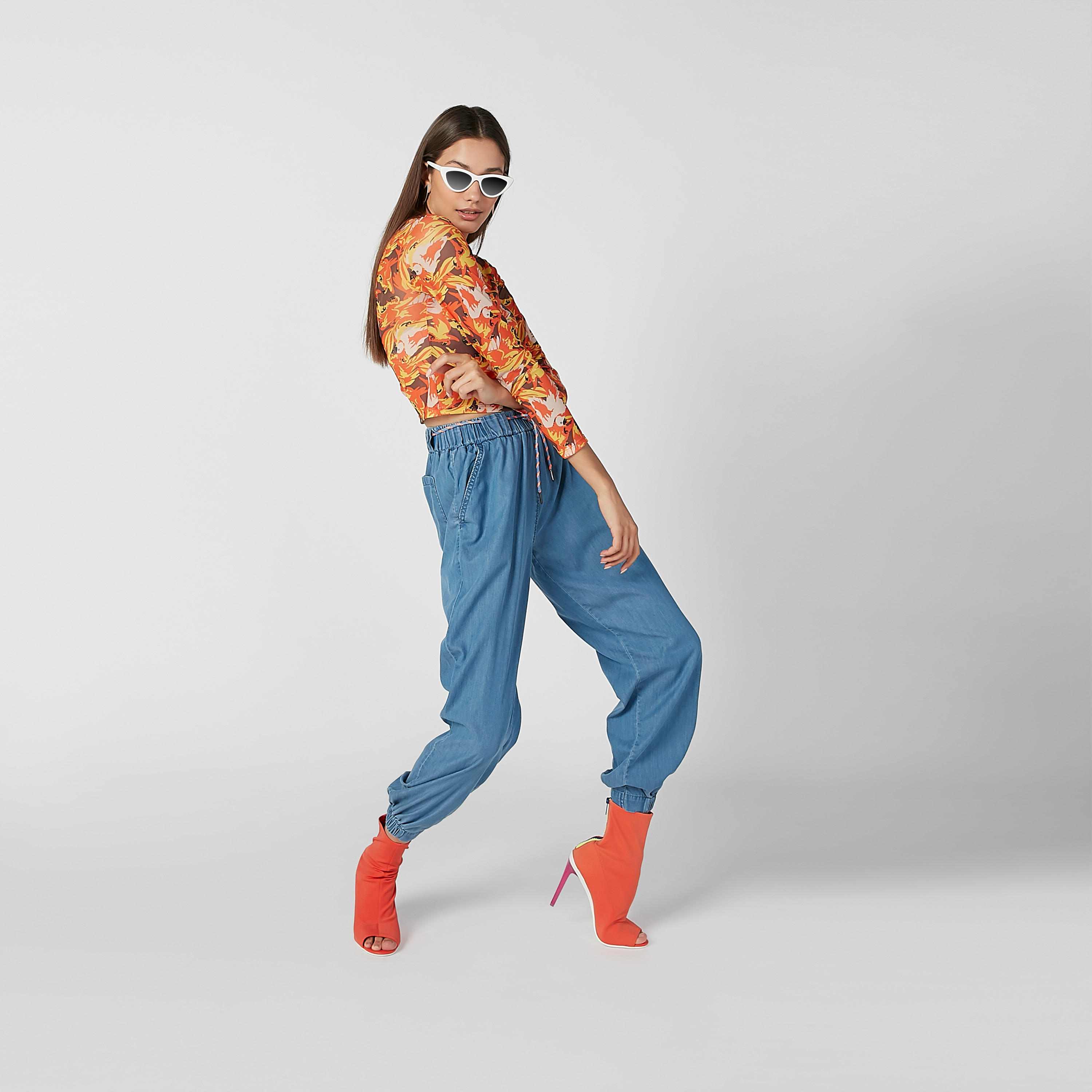بنطلون مستدام سكيني سادة بخصر منخفض وجيوب-women-clothing-bottoms-jeans-image-7