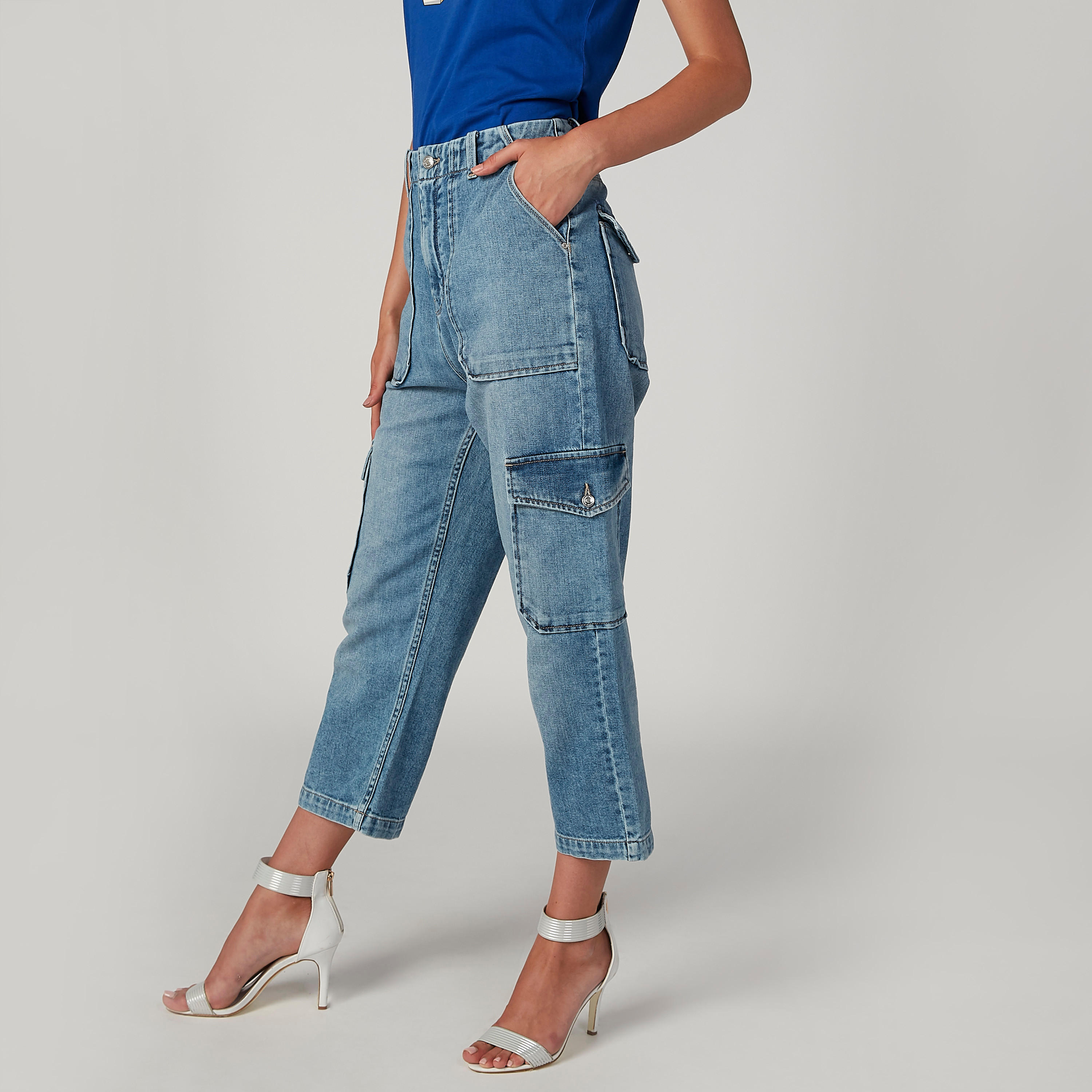 بنطلون جينز 3/4 مستدام سكيني بخصر منخفض وجيوب-women-clothing-bottoms-jeans-image-1