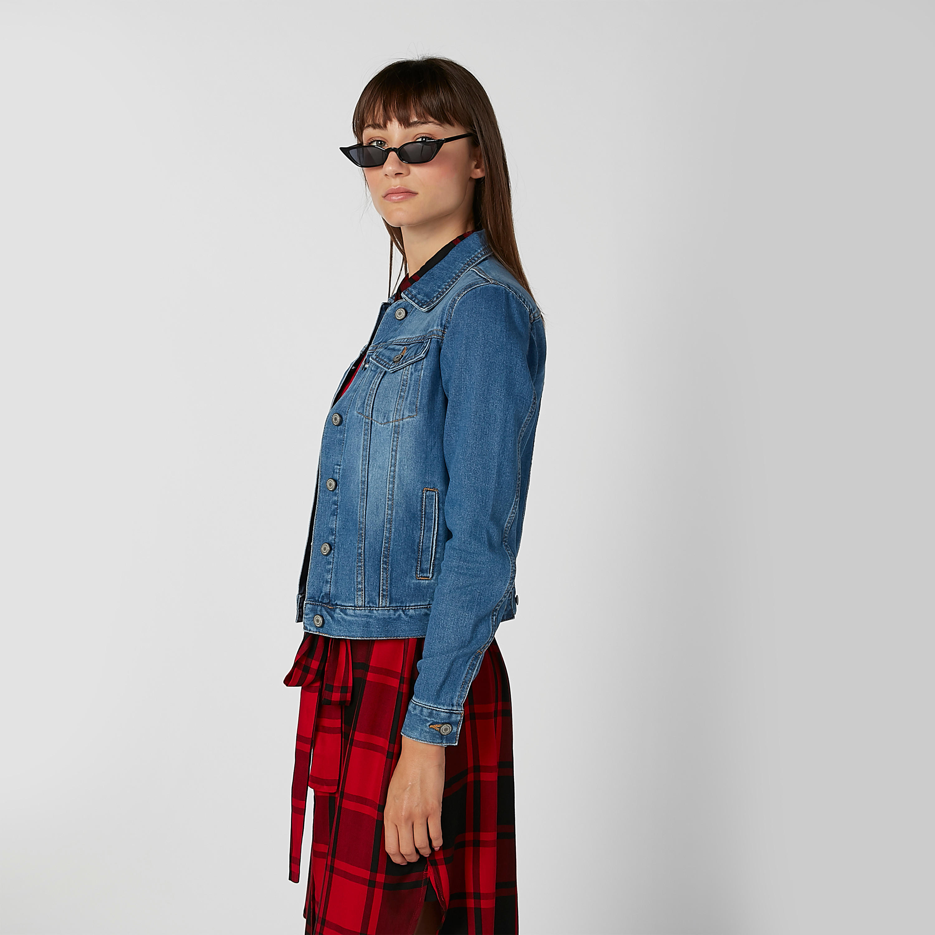 جاكيت جينز مستدام بأكمام طويلة وجيوب بطيّة -women-winterwear-coatsandjackets-jackets-image-6