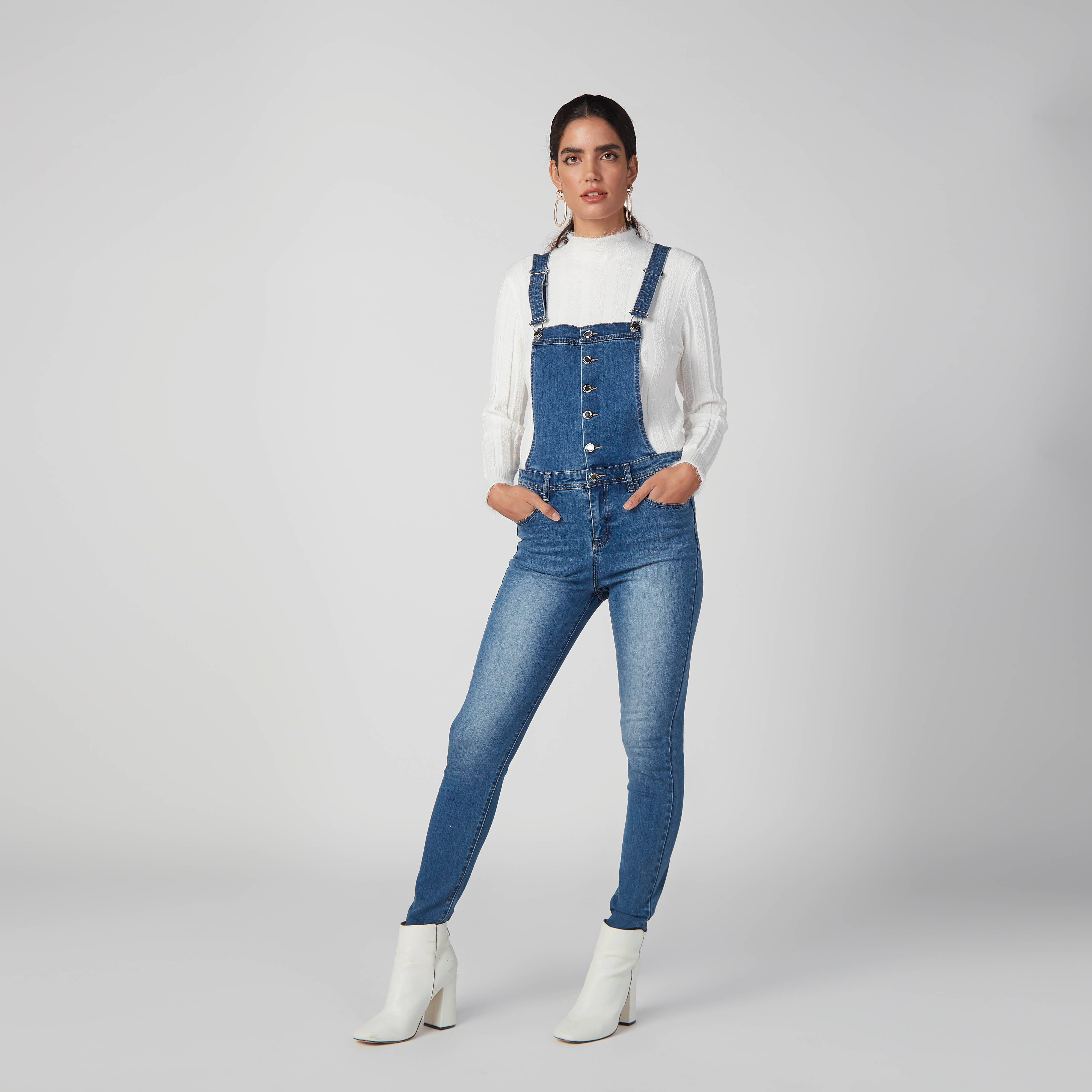 دنغري سادة بقصّة بوي فريند وخصر متوسط الارتفاع وجيوب-women-clothing-bottoms-jeans-image-1
