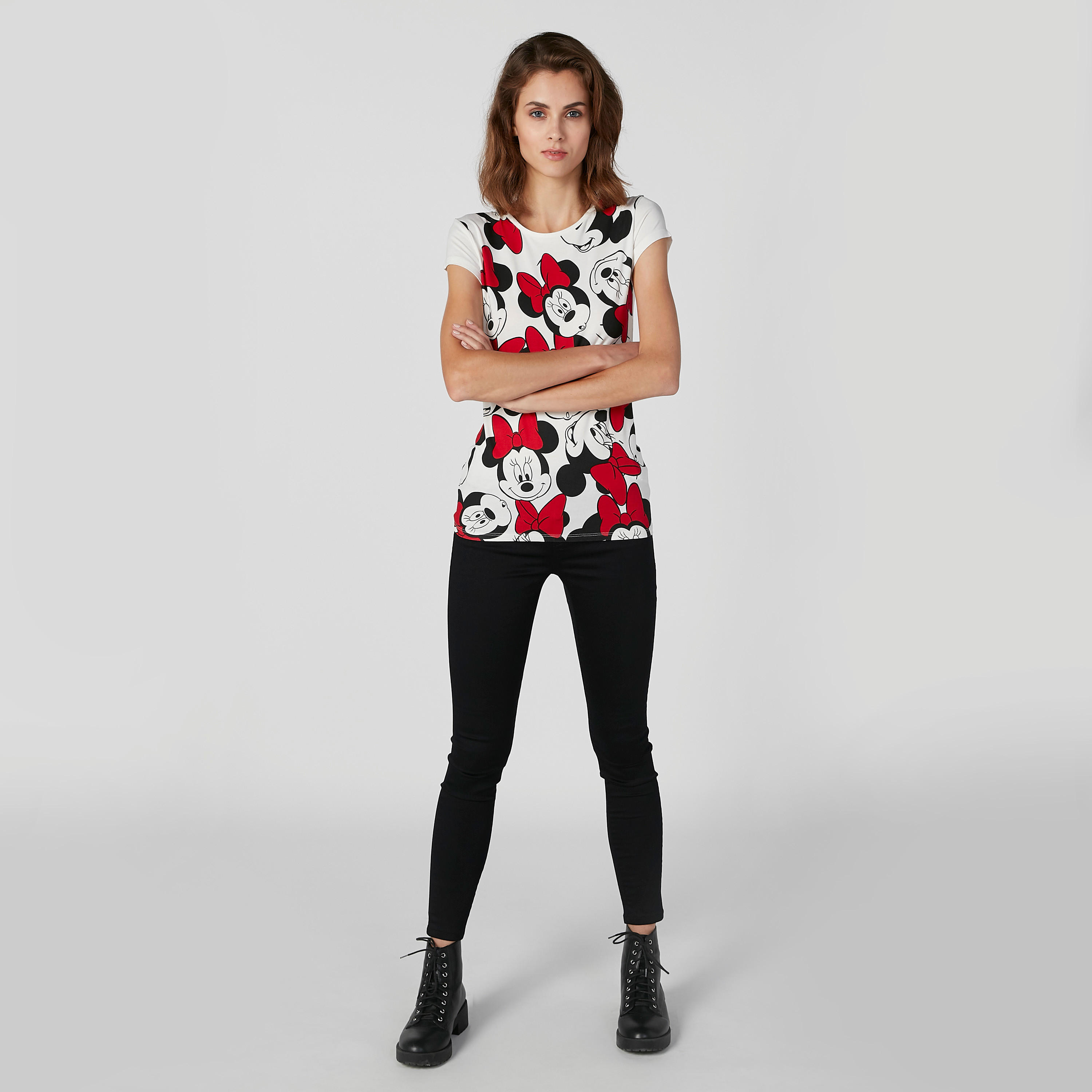 بنطلون جينز مستدام سكيني سادة بخصر متوسط الإرتفاع  وجيوب-women-clothing-bottoms-jeans-image-2