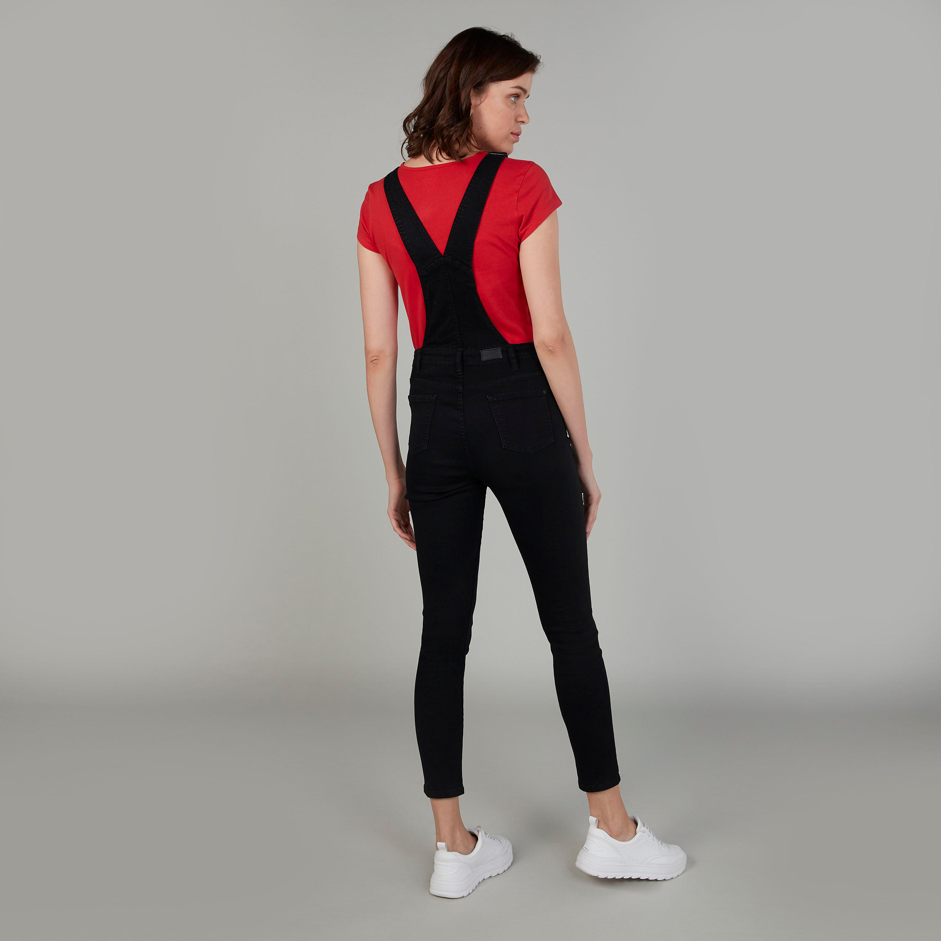 تيشيرت مستدام سليم بياقة ضيّقة وأكمام قصيرة وطبعات-women-clothing-bottoms-jeans-image-4