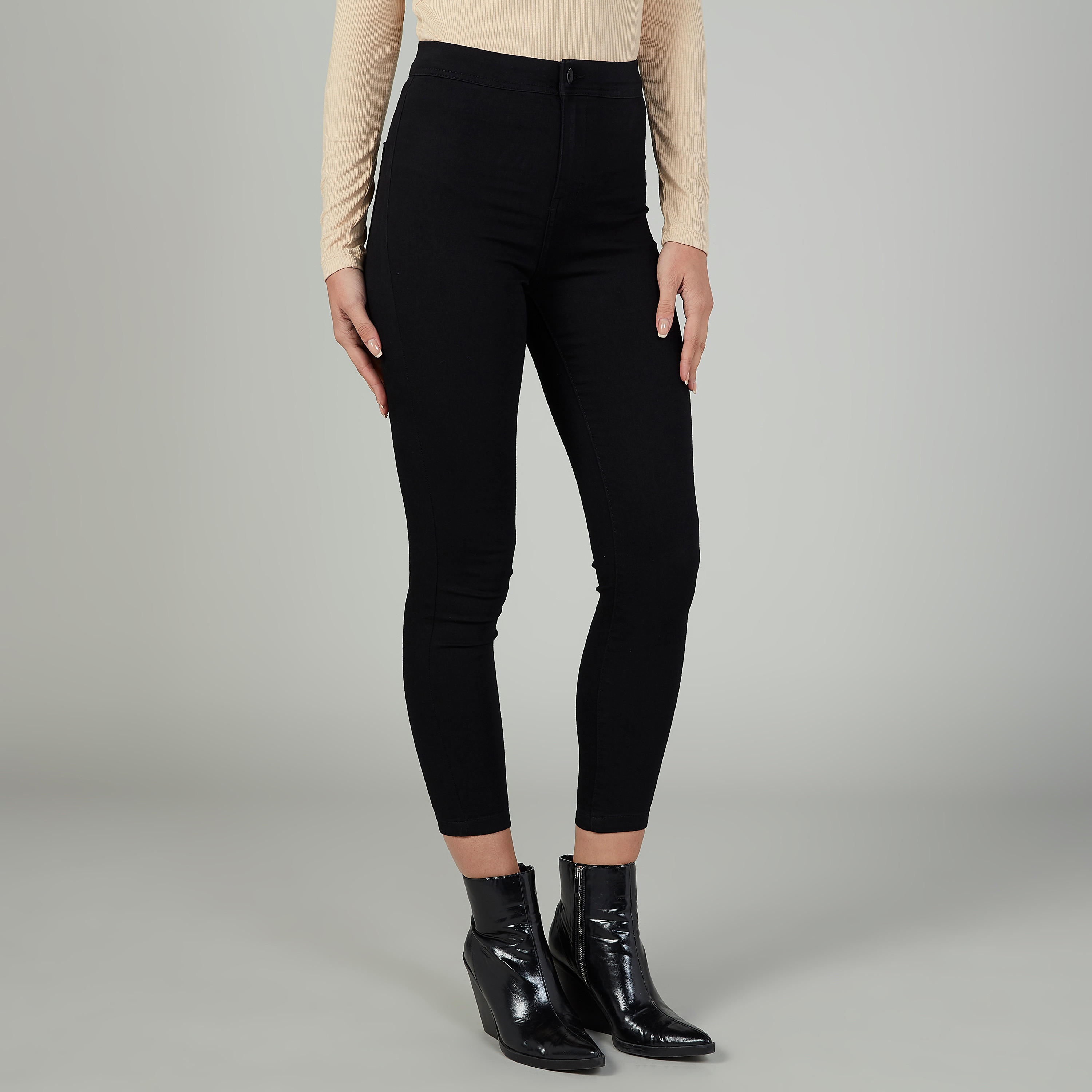 بنطلون جينز مستدام سكيني سادة بخصر متوسط الإرتفاع  وجيوب-women-clothing-bottoms-jeans-image-1