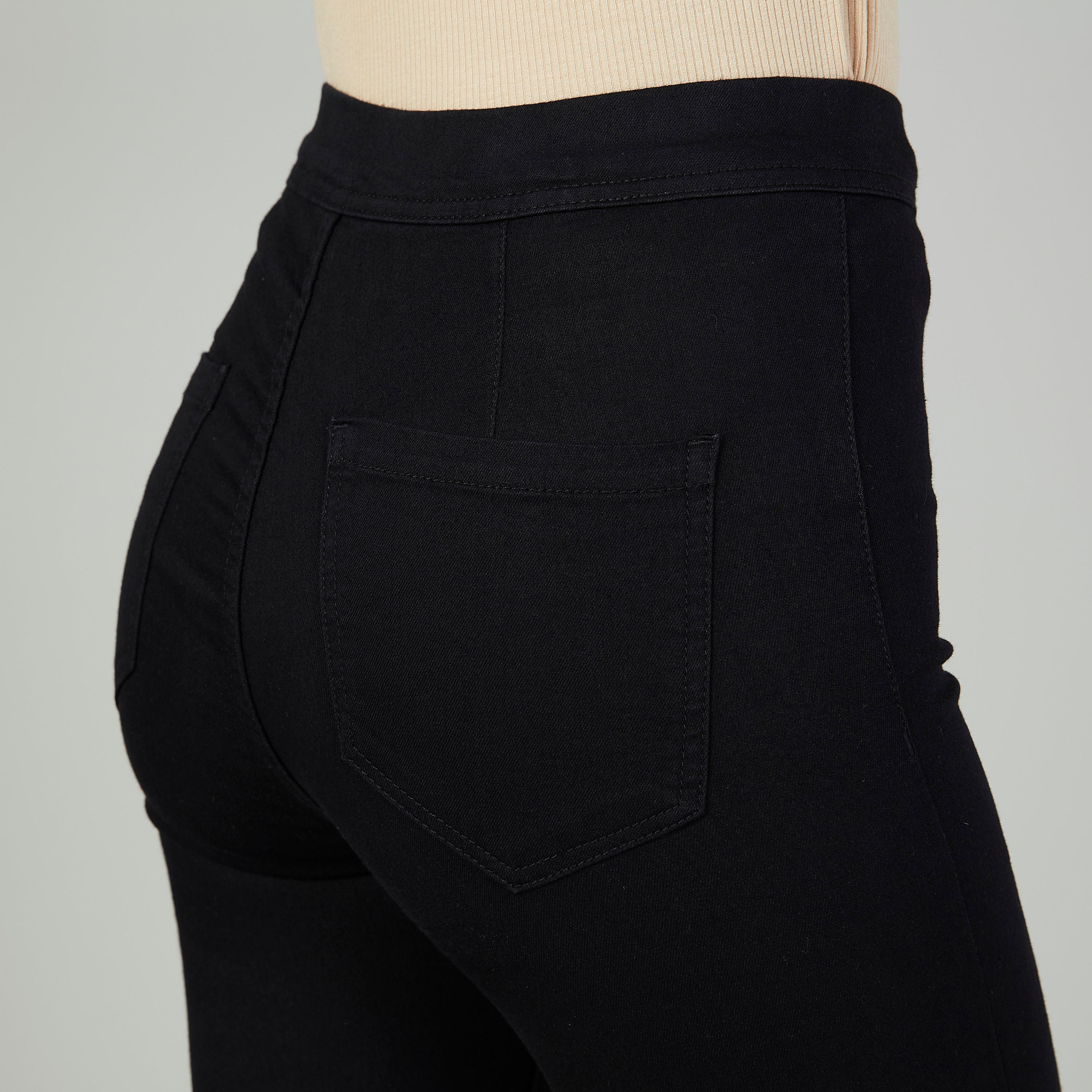 بنطلون جينز مستدام سكيني سادة بخصر متوسط الإرتفاع  وجيوب-women-clothing-bottoms-jeans-image-3