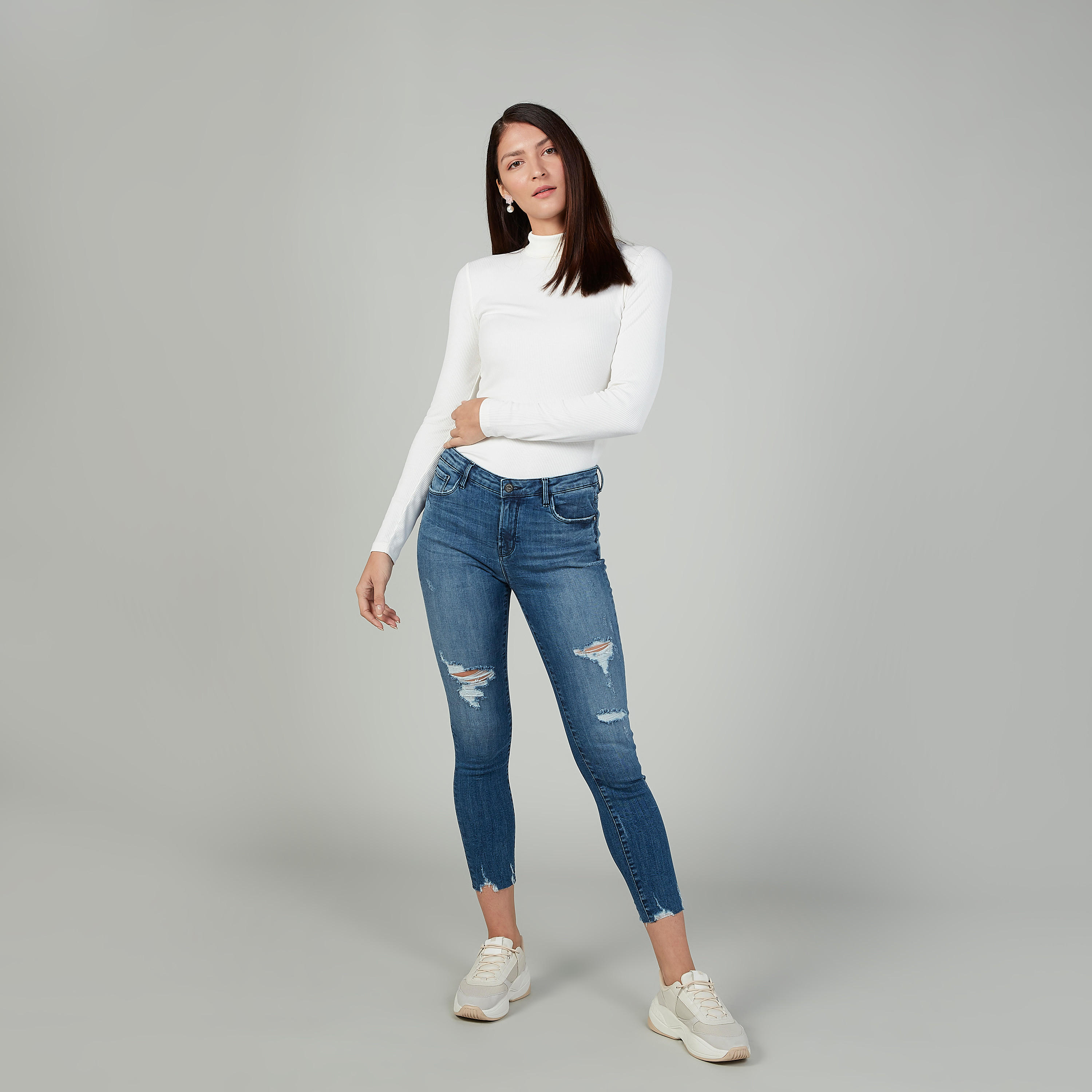 بنطلون جينز بتصميم ممزق وزر إغلاق-women-clothing-bottoms-jeans-image-2