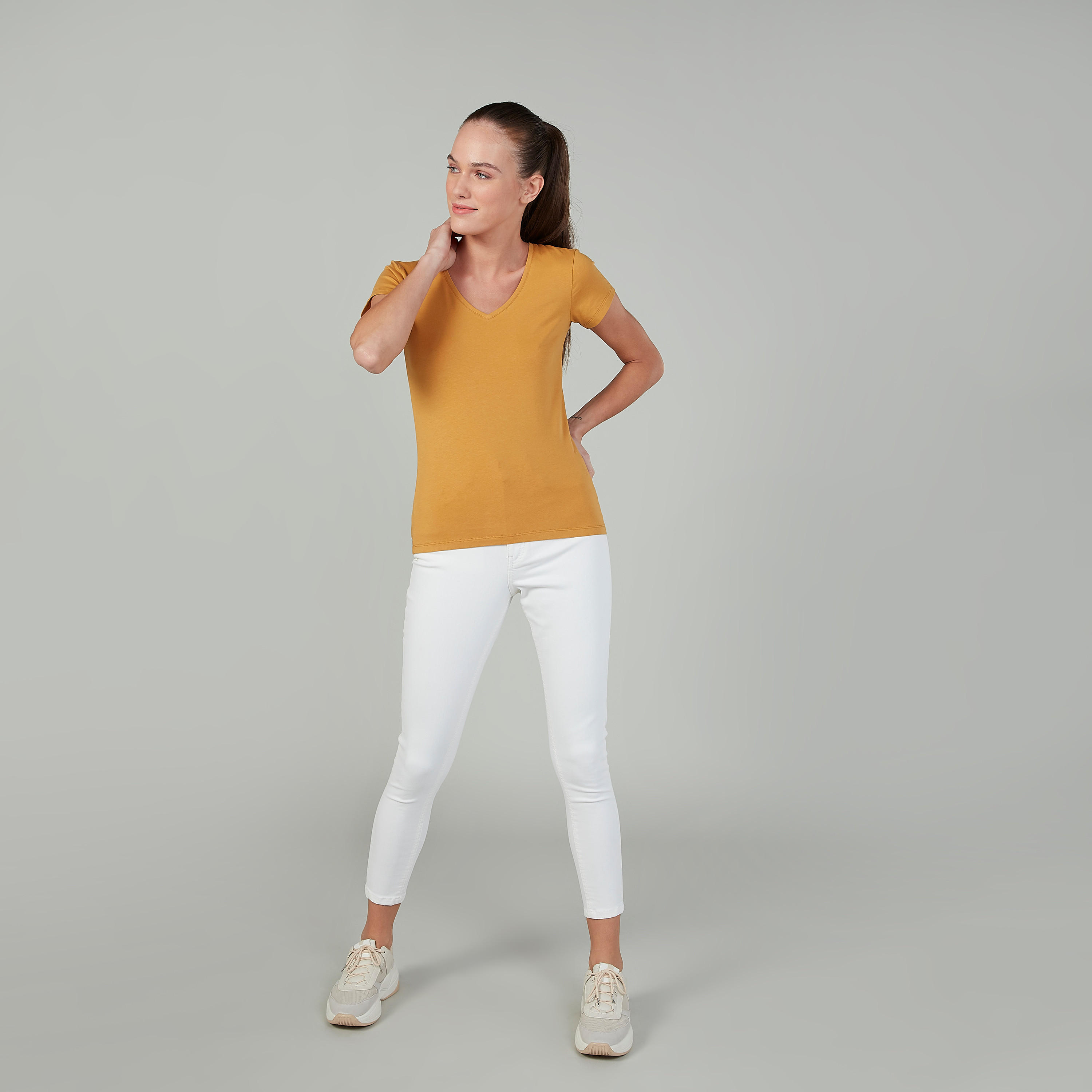 بنطلون جينز سكيني بخصر متوسط الارتفاع وجيوب-women-clothing-bottoms-jeans-image-2