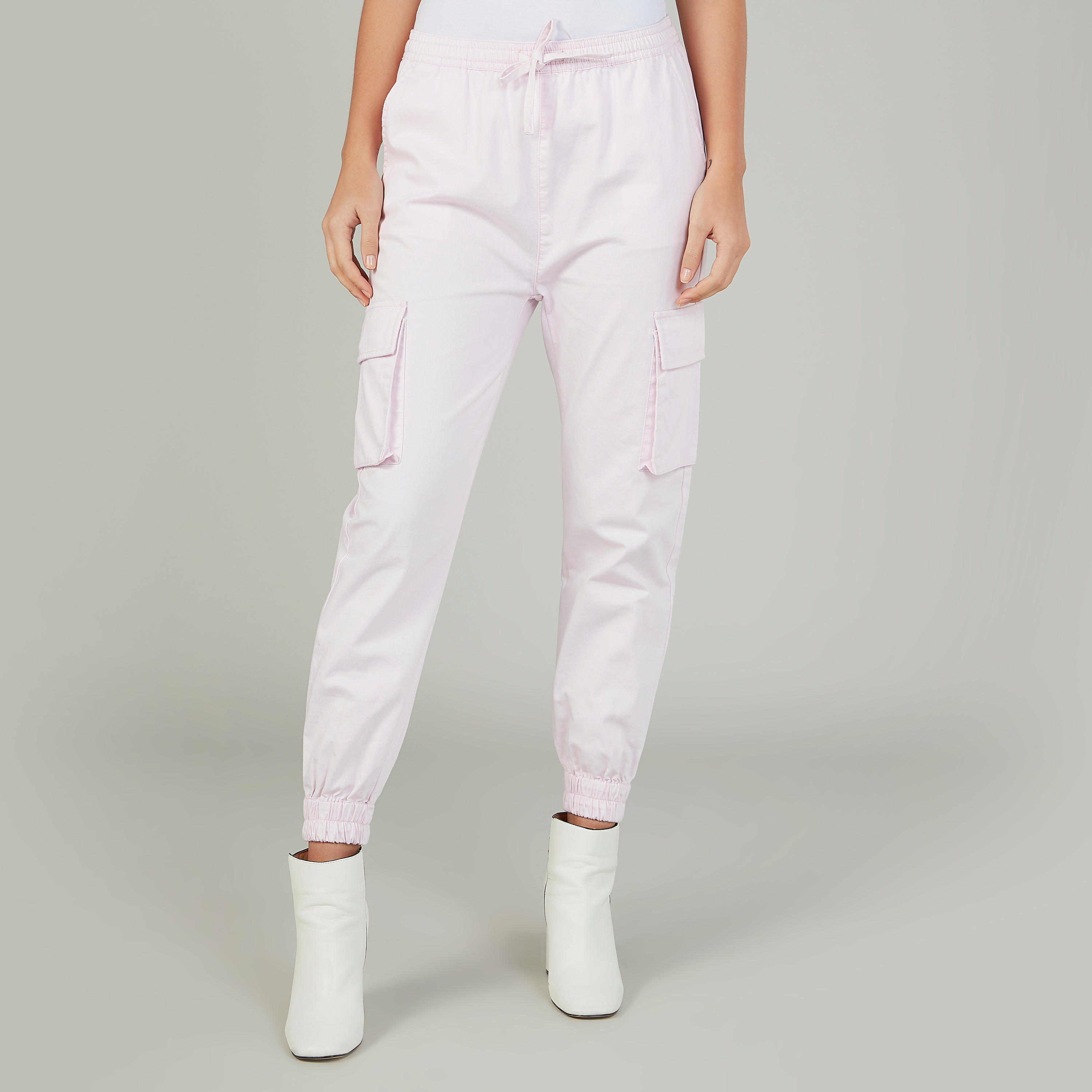 بنطلون كارجو مستدام سكيني فيت سادة بخصر متوسط الارتفاع وجيوب-women-clothing-bottoms-joggers-image-1