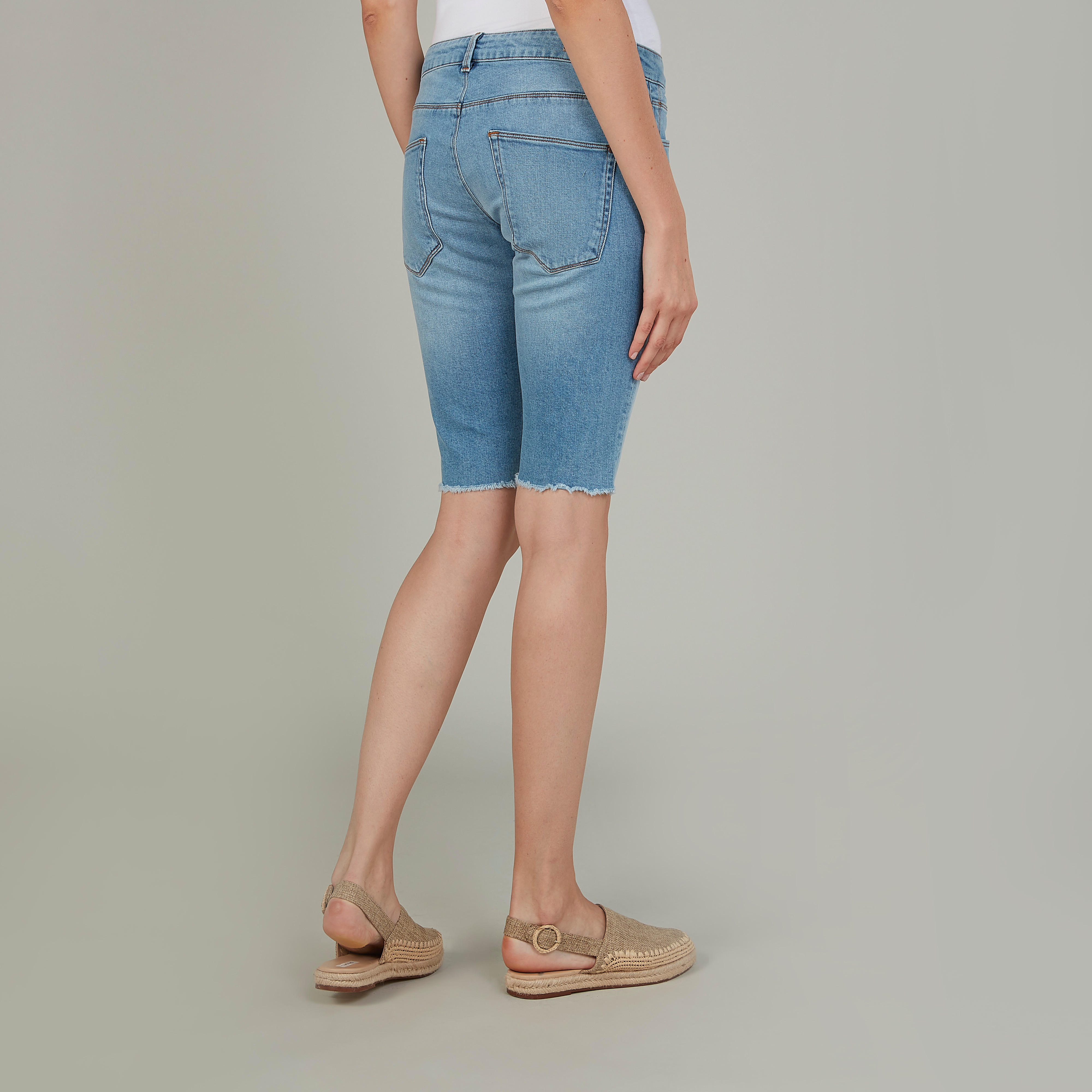 شورت دينم سادة بخصر منخفض بجيوب-women-clothing-bottoms-shorts-image-4