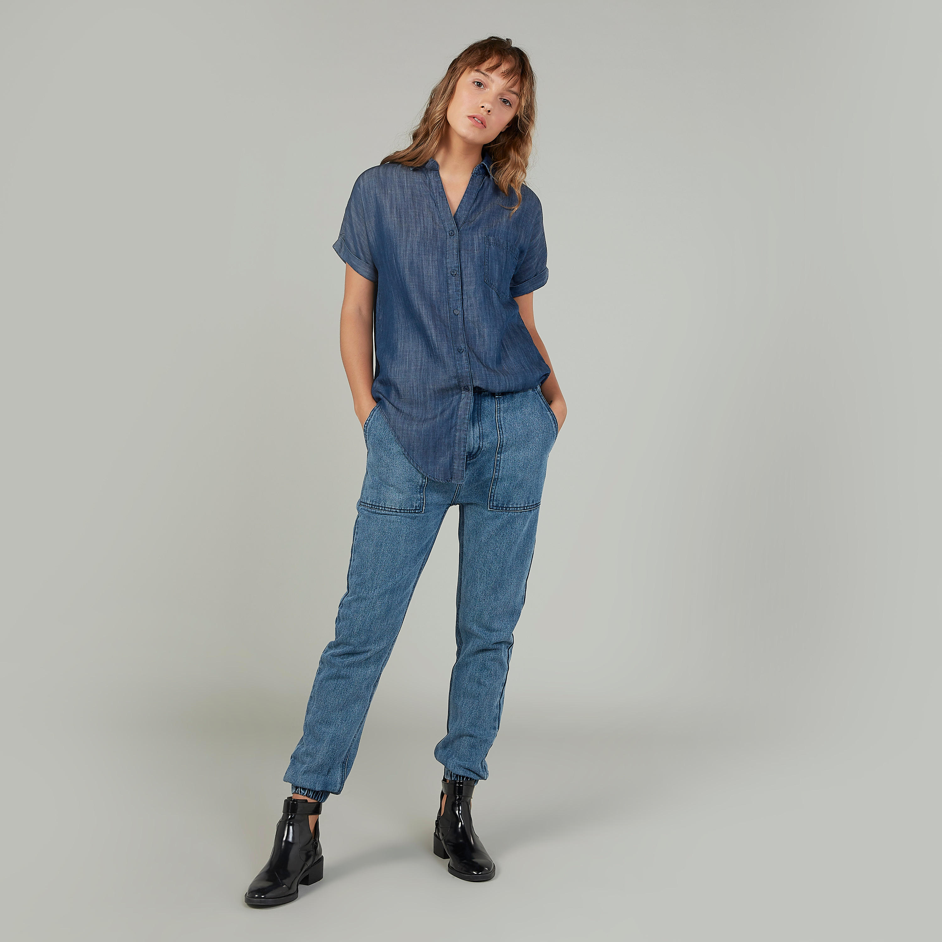 قميص مستدام  دينم سادة بياقة عاديّة وأكمام قصيرة -women-clothing-shirtsandblouses-shirts-image-2